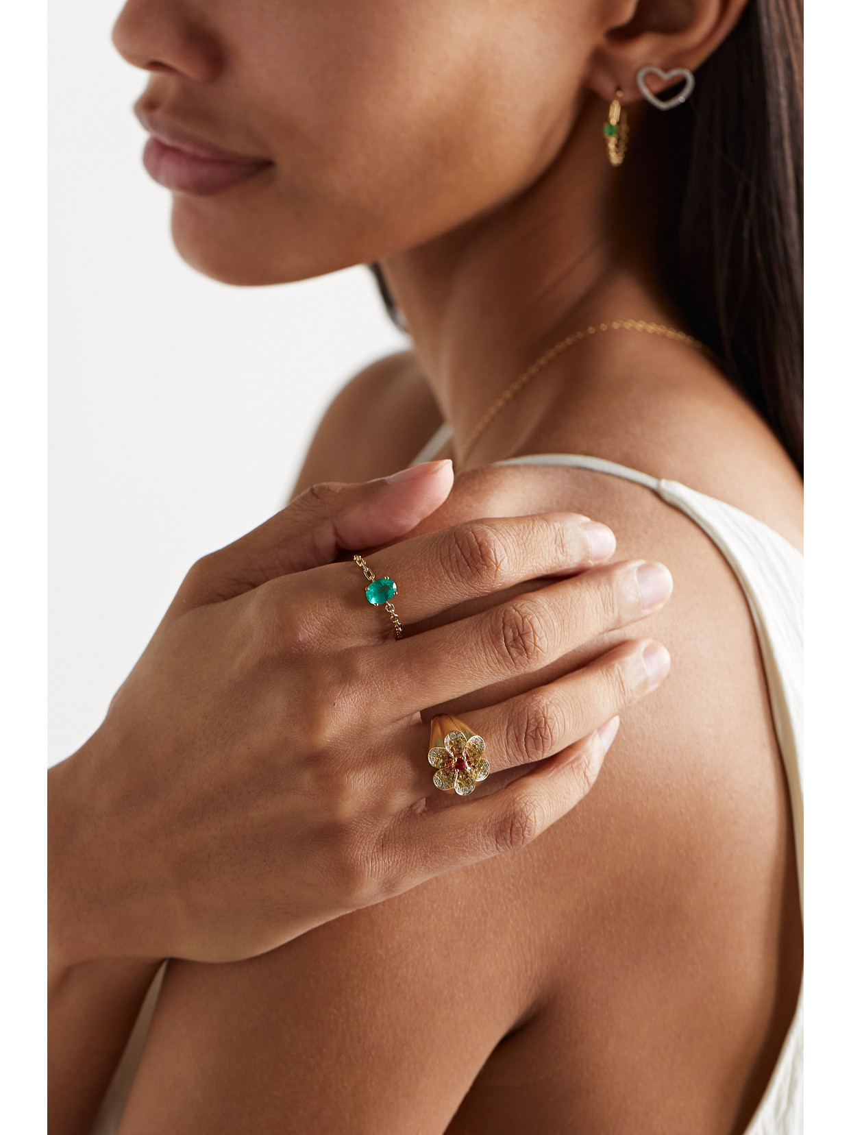 Shop Yvonne Léon 18-karat Gold Emerald Ring In Green