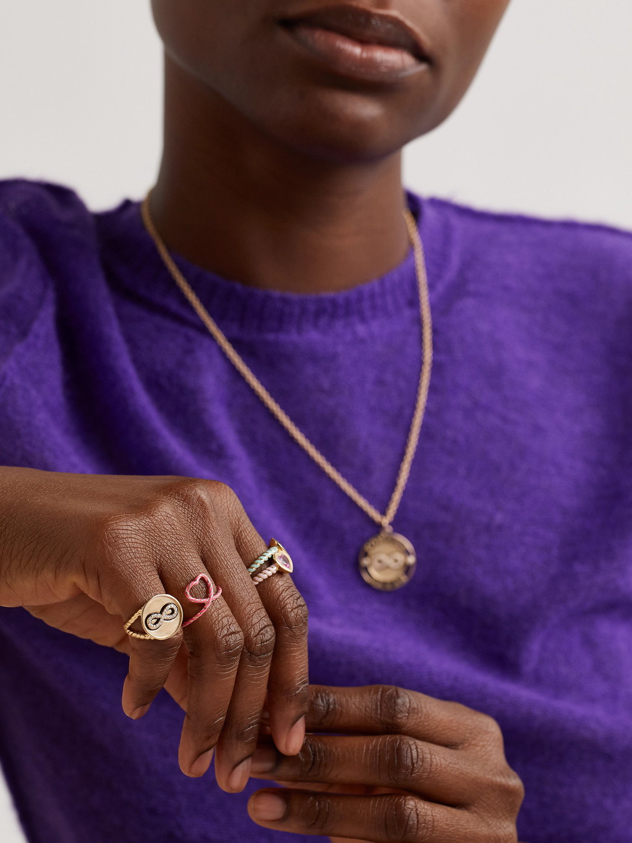 Alison Lou Heart Streamer 14-karat Gold And Enamel Ring In Gold