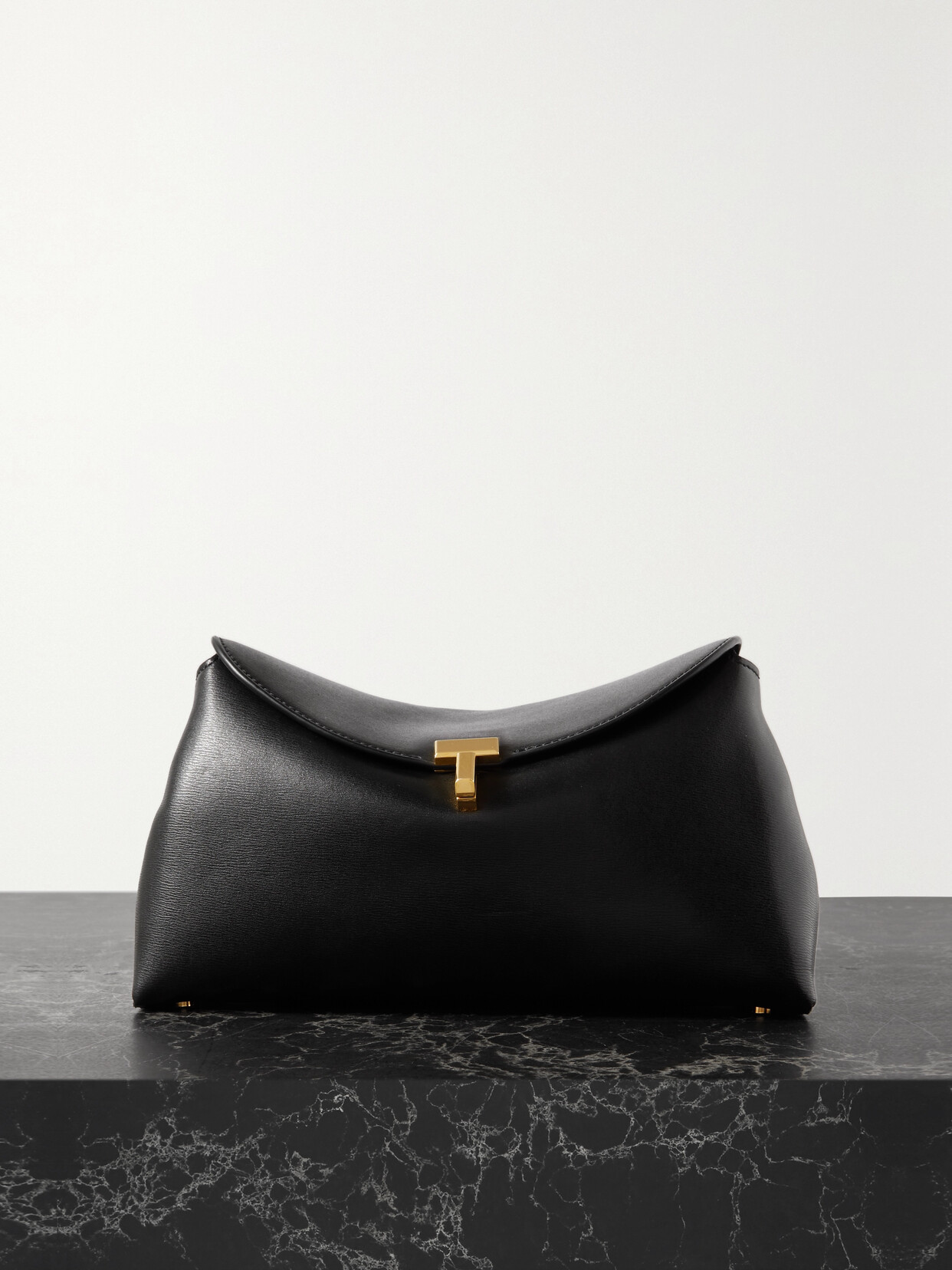 Totême T-lock Leather Clutch In Black