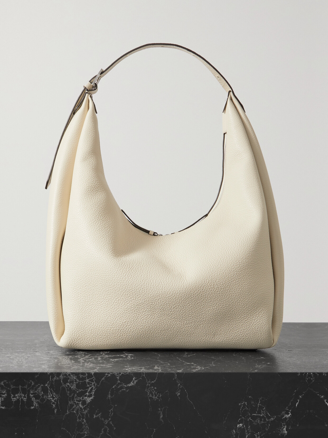 Totême Textured-leather Tote In Off-white