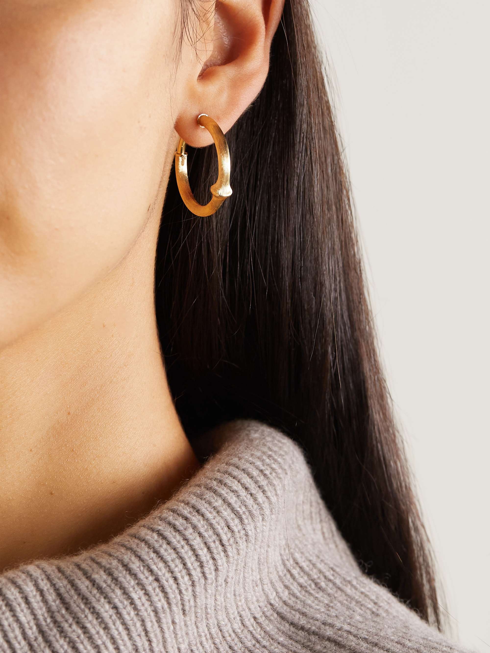 OLE LYNGGAARD COPENHAGEN Nature large 18-karat gold hoop earring