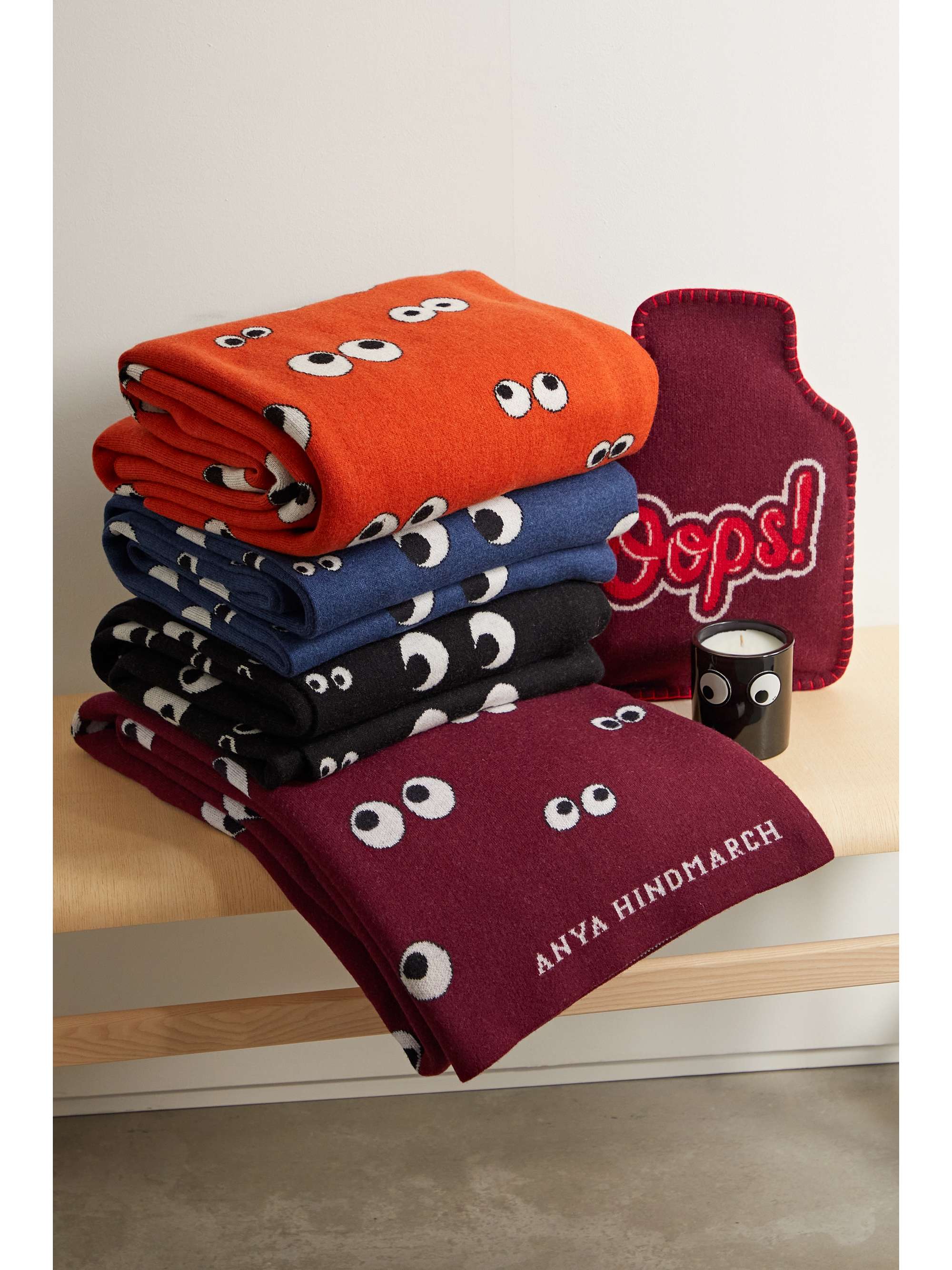 ANYA HINDMARCH All Over Eyes intarsia wool blanket