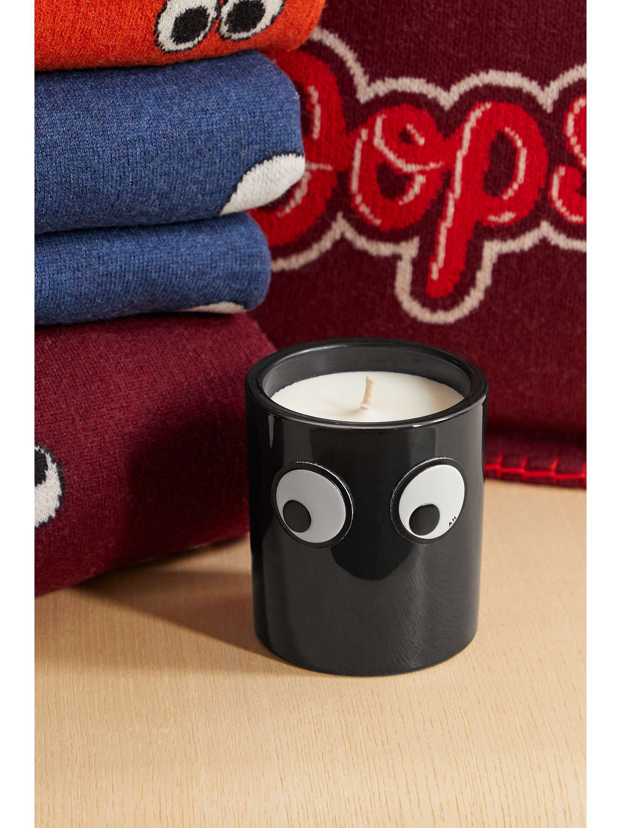 ANYA HINDMARCH Happy Days scented candle, 628g NETAPORTER