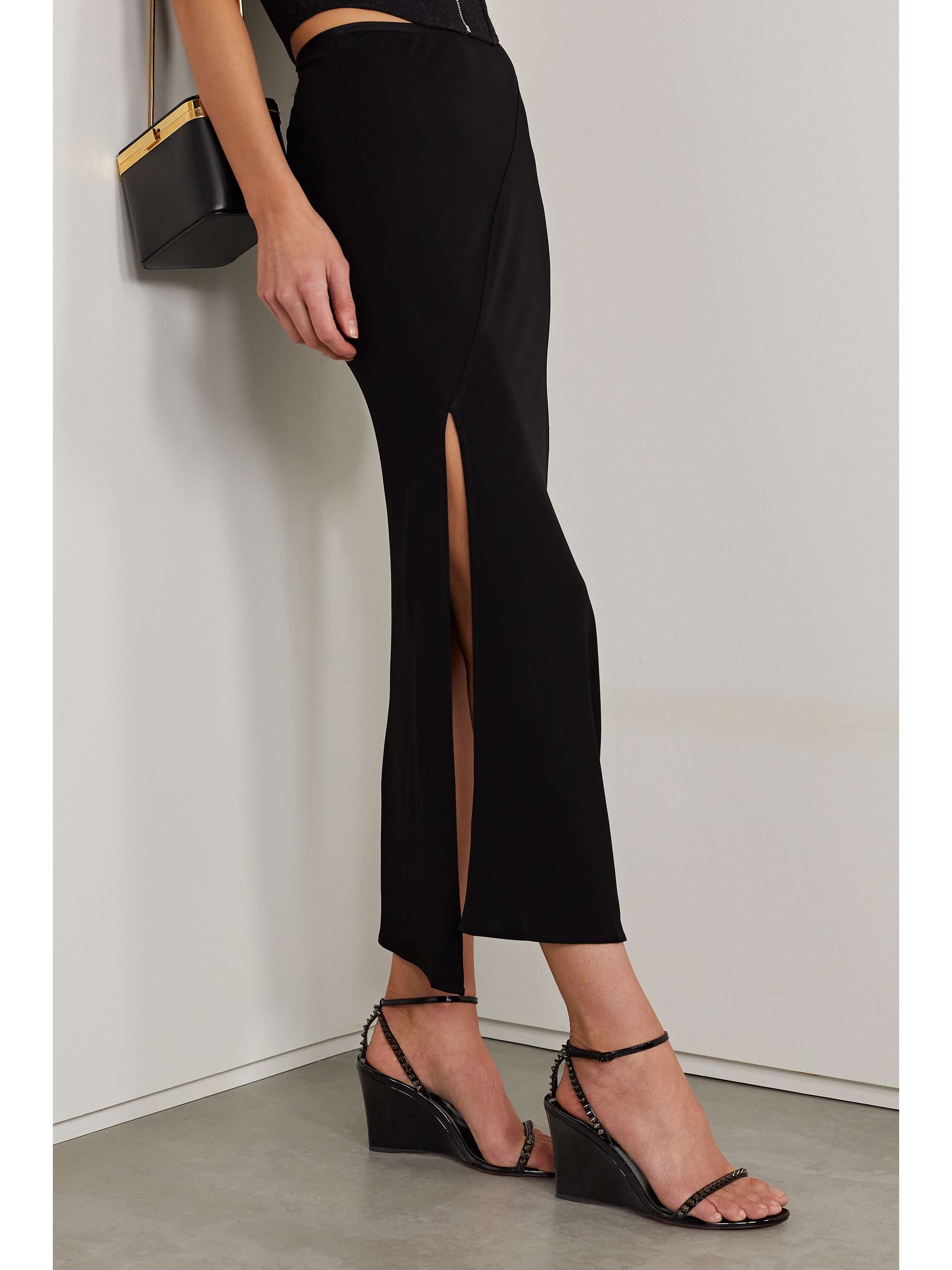 CHRISTIAN LOUBOUTIN Sandales compensées en cuir verni à clous So Me 85