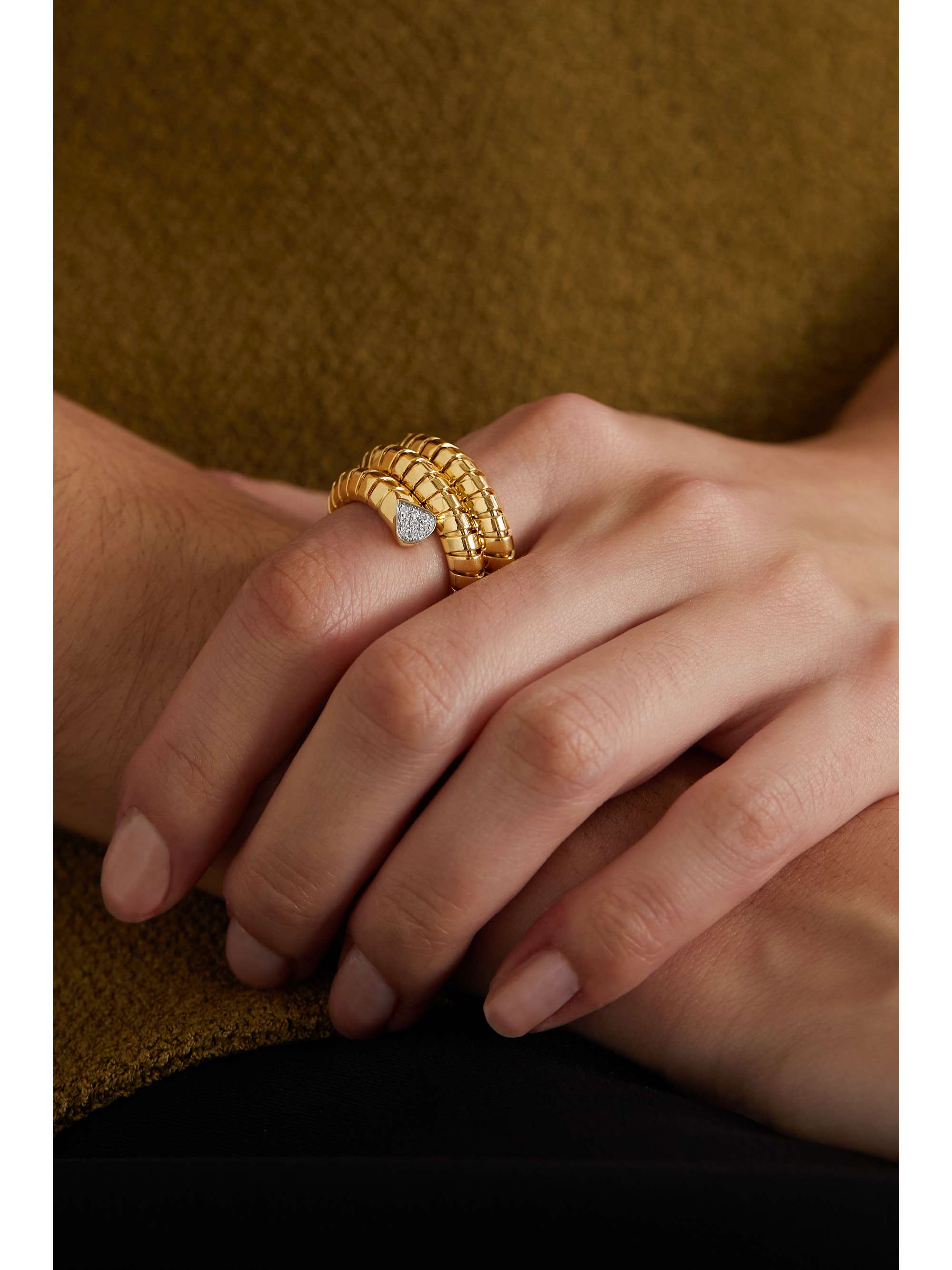 MARINA B Trisola 18-karat gold diamond ring