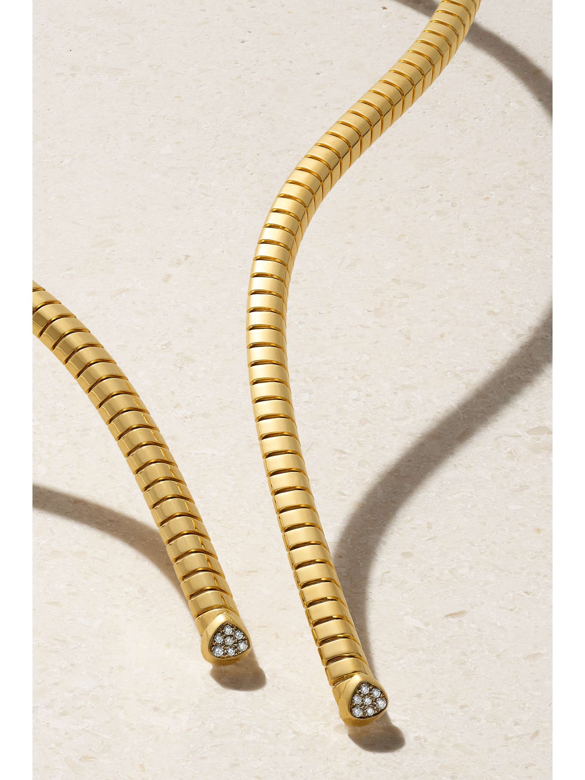 MARINA B Collier en or 18 carats (750/1000) et diamants Trisolina