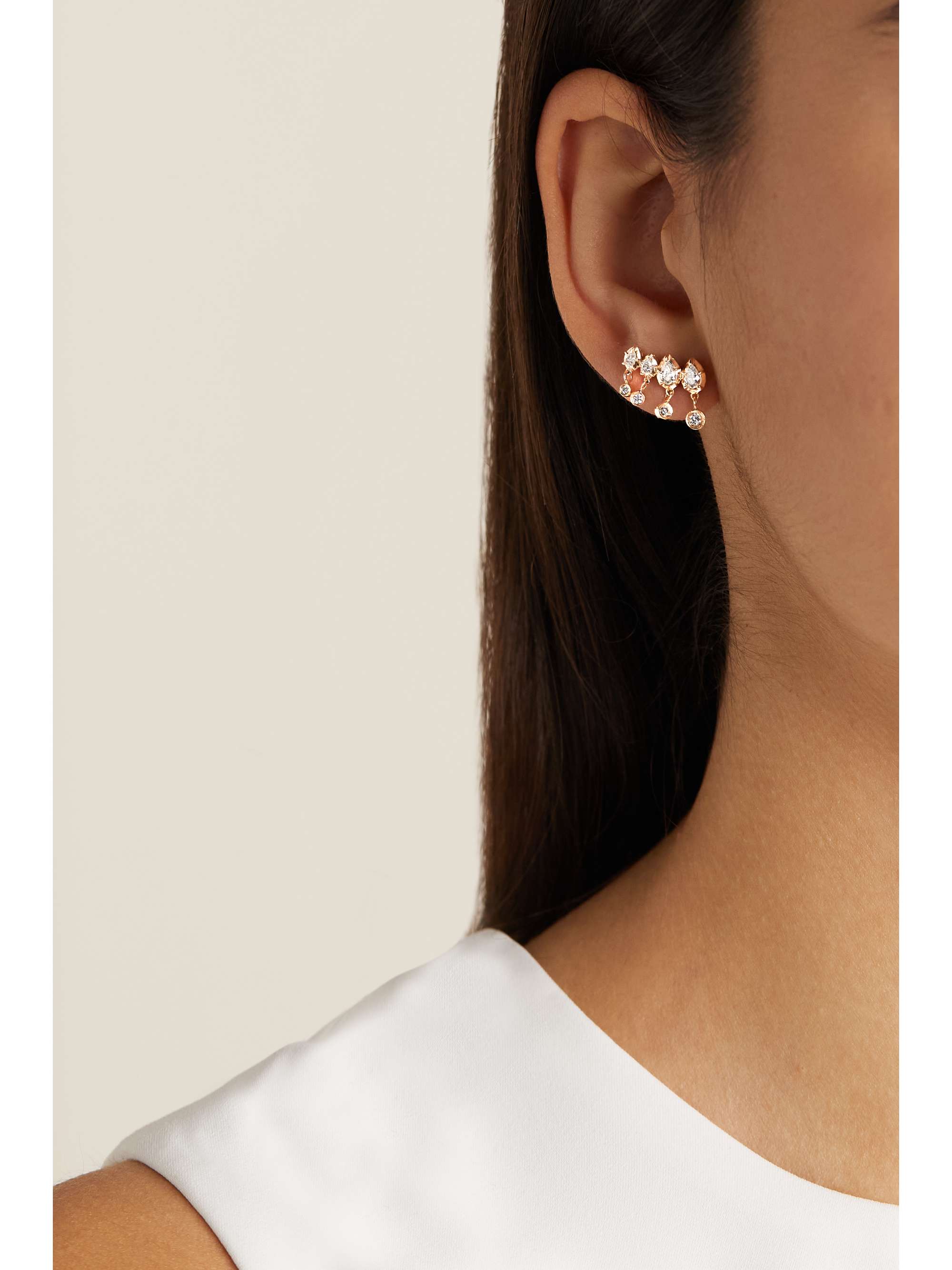 JACQUIE AICHE Graduated Sophia 14 karat gold diamond single