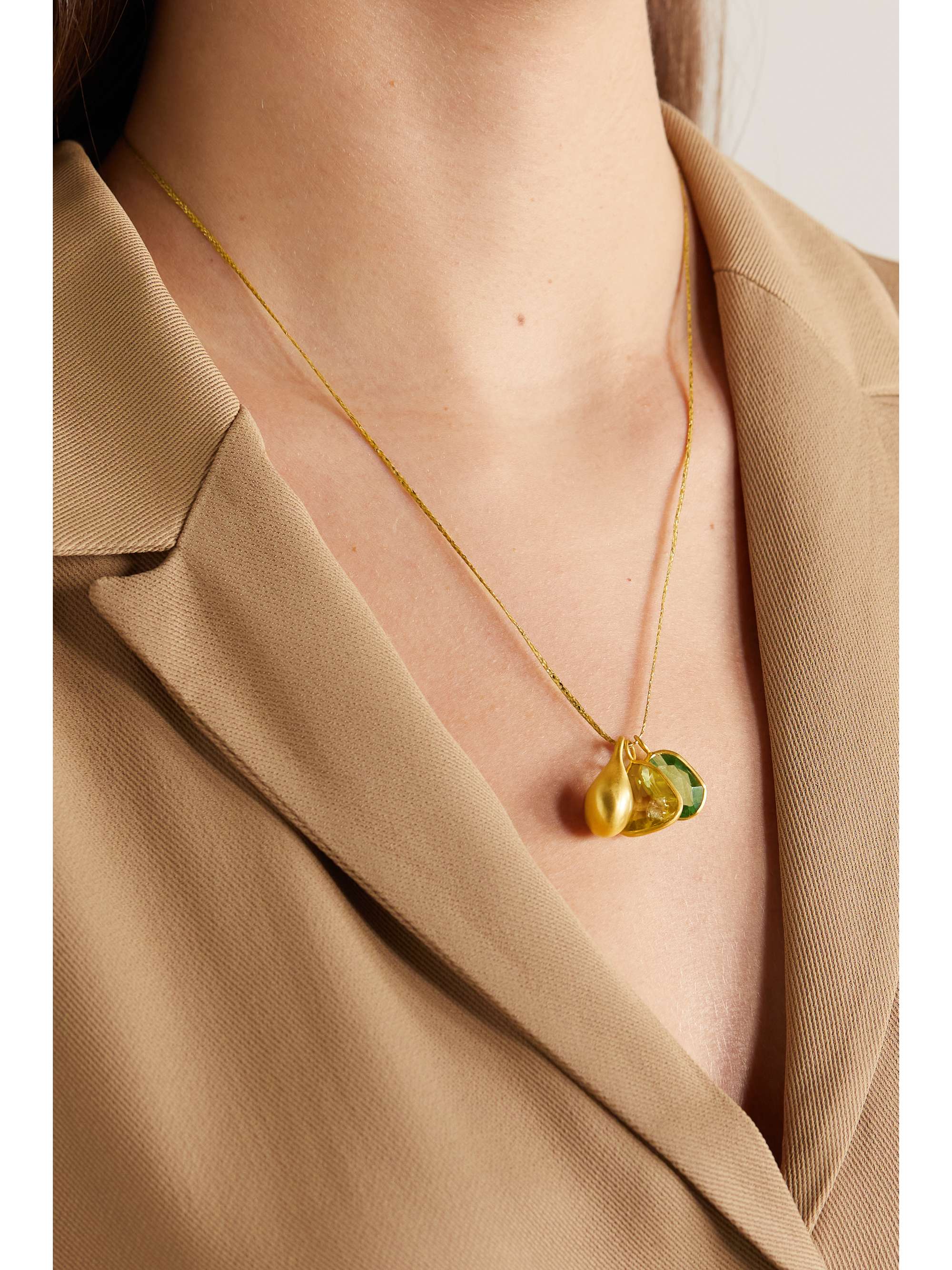 PIPPA SMALL Kordelkette mit mehreren Steinen und Details aus 18 Karat Gold