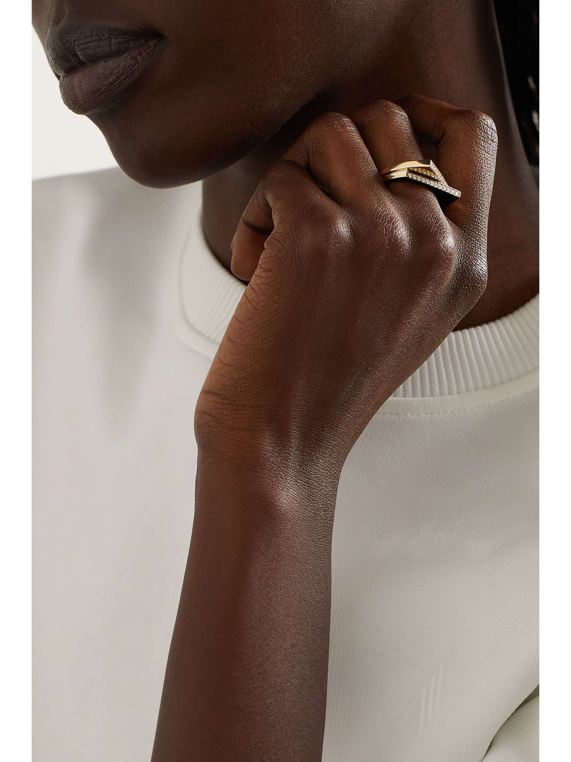RAINBOW K Handcuff 14-karat gold, diamond and enamel ring