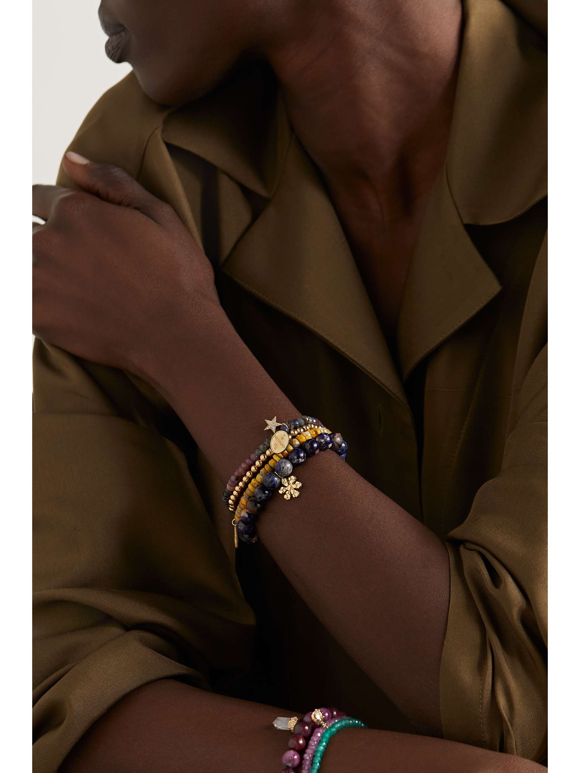 SYDNEY EVAN Nugget Daisy 14-karat gold sodalite bracelet