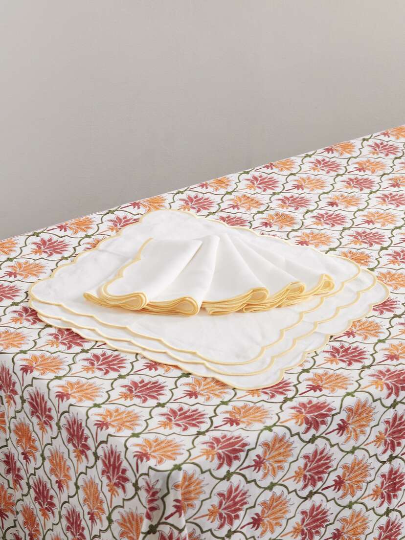 MAISON MARGAUX Indiana Printed Linen Tablecloth And Set Of Eight Embroidered Scalloped Napkins