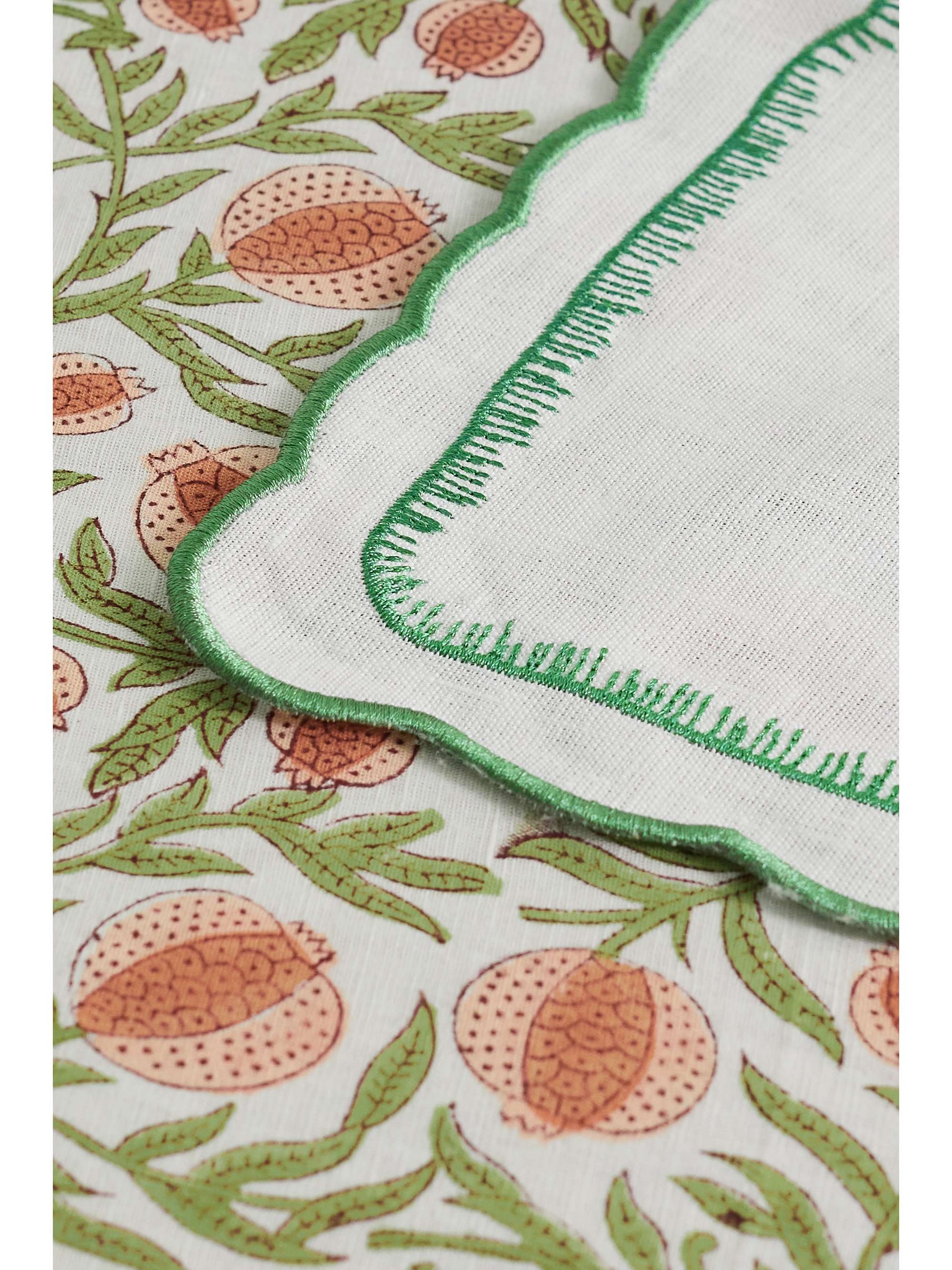 MAISON MARGAUX Alana linen tablecloth and Saffia set of four embroidered napkins and placemats