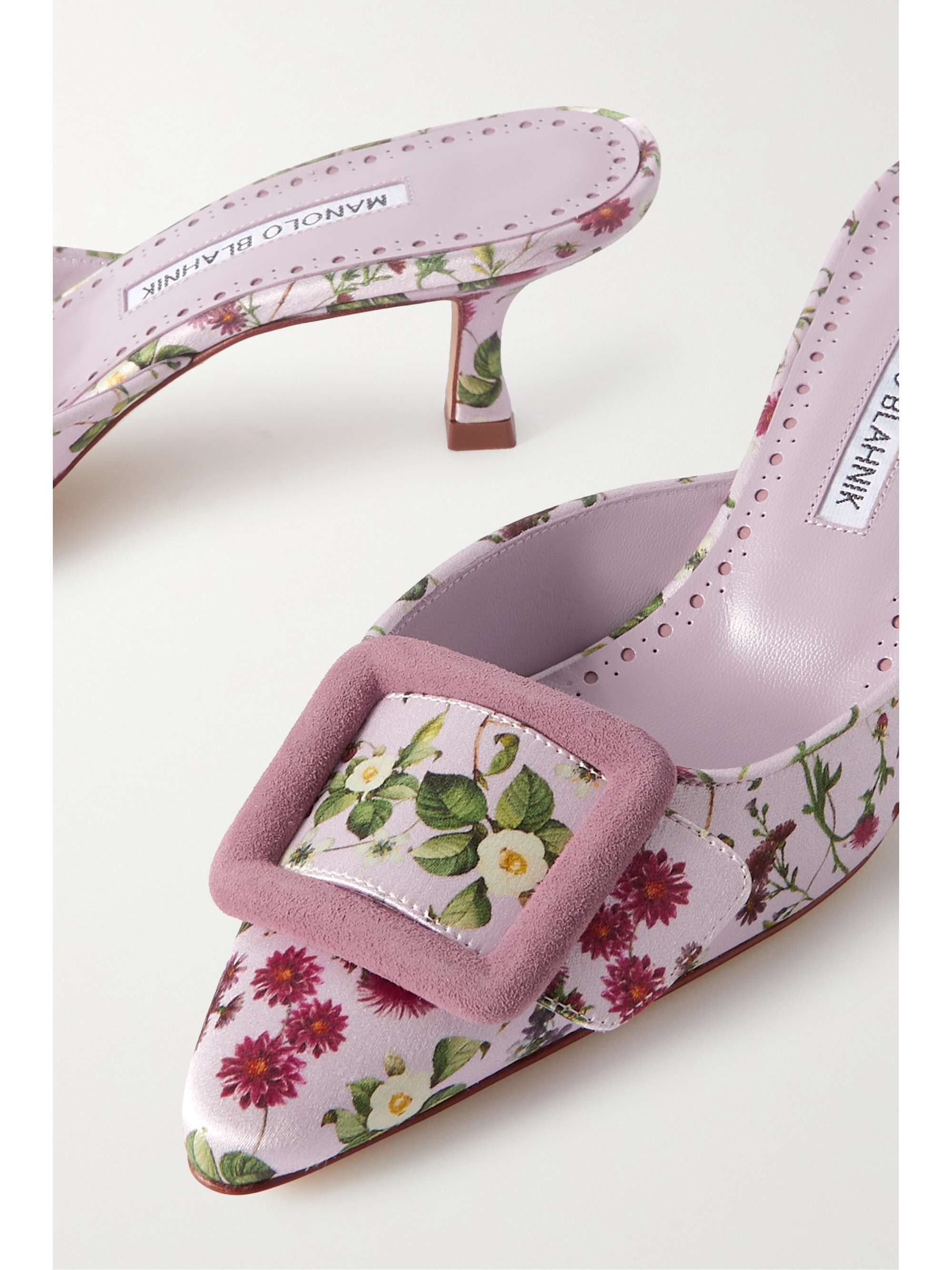 MANOLO BLAHNIK Maysalebi 50 Mules aus Satin mit Blumenprint und Velourslederbesatz