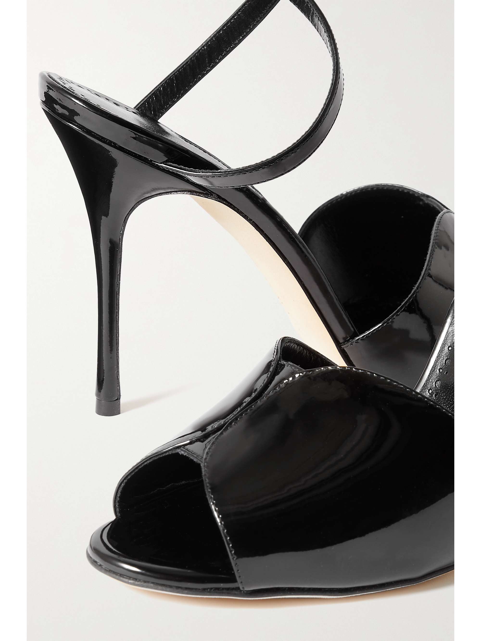 MANOLO BLAHNIK Hourani 105 Sandalen aus Lackleder