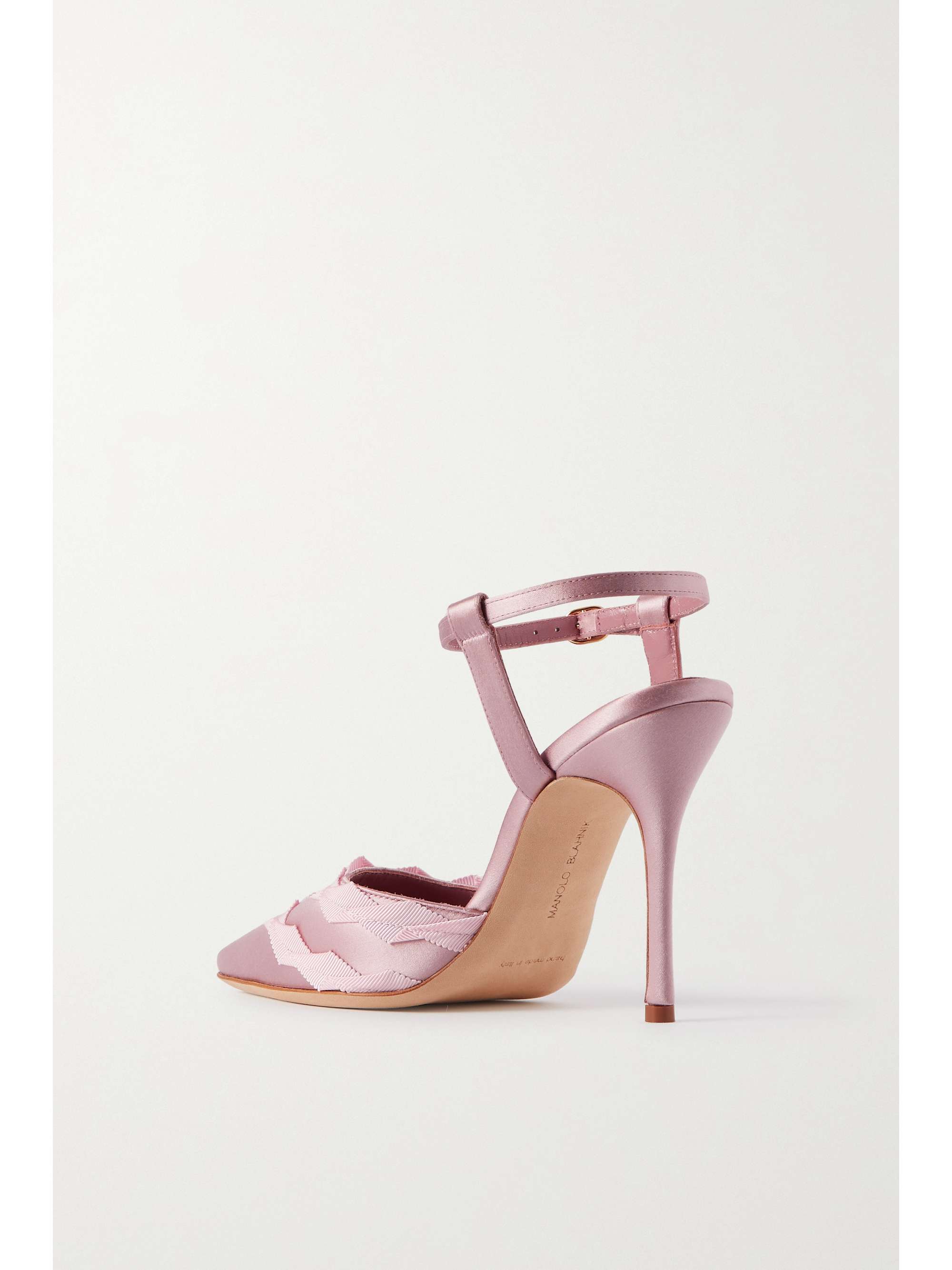 MANOLO BLAHNIK Ayma 105 Pumps aus Satin mit Ripsbandbesätzen