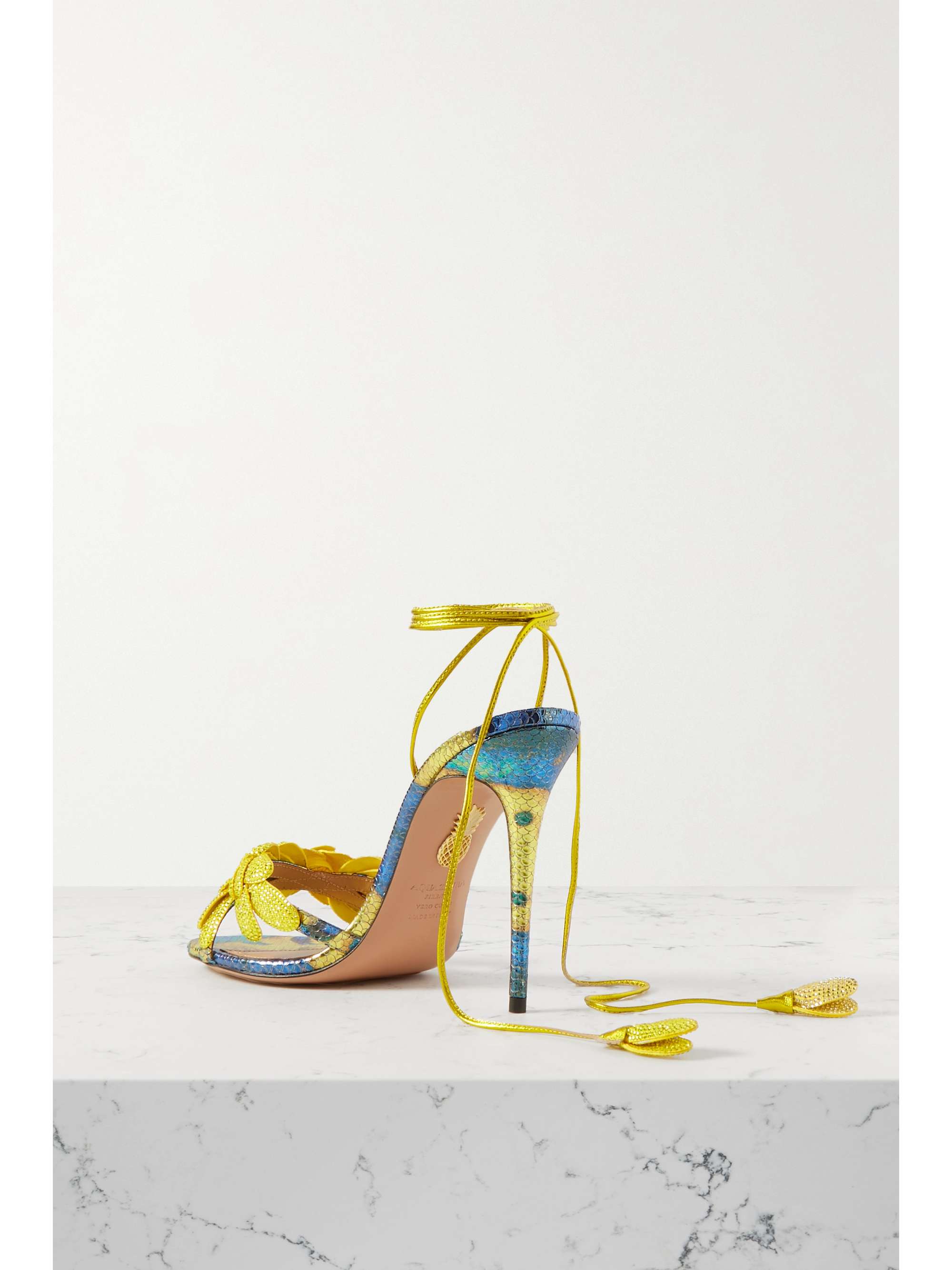 AQUAZZURA Sandales en cuir métallisé et en daim à cristaux Galactic Flower 105