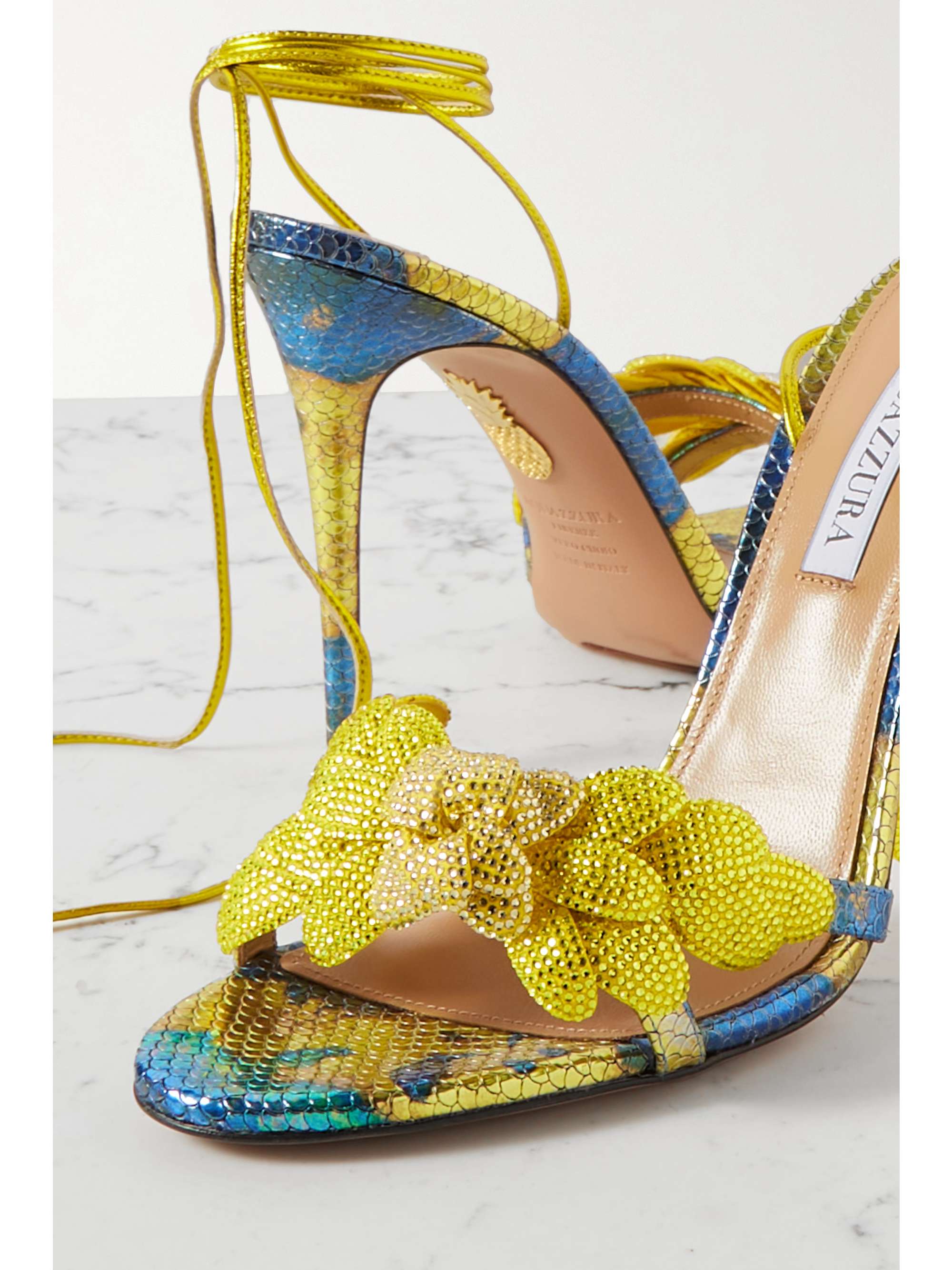 AQUAZZURA Sandales en cuir métallisé et en daim à cristaux Galactic Flower 105