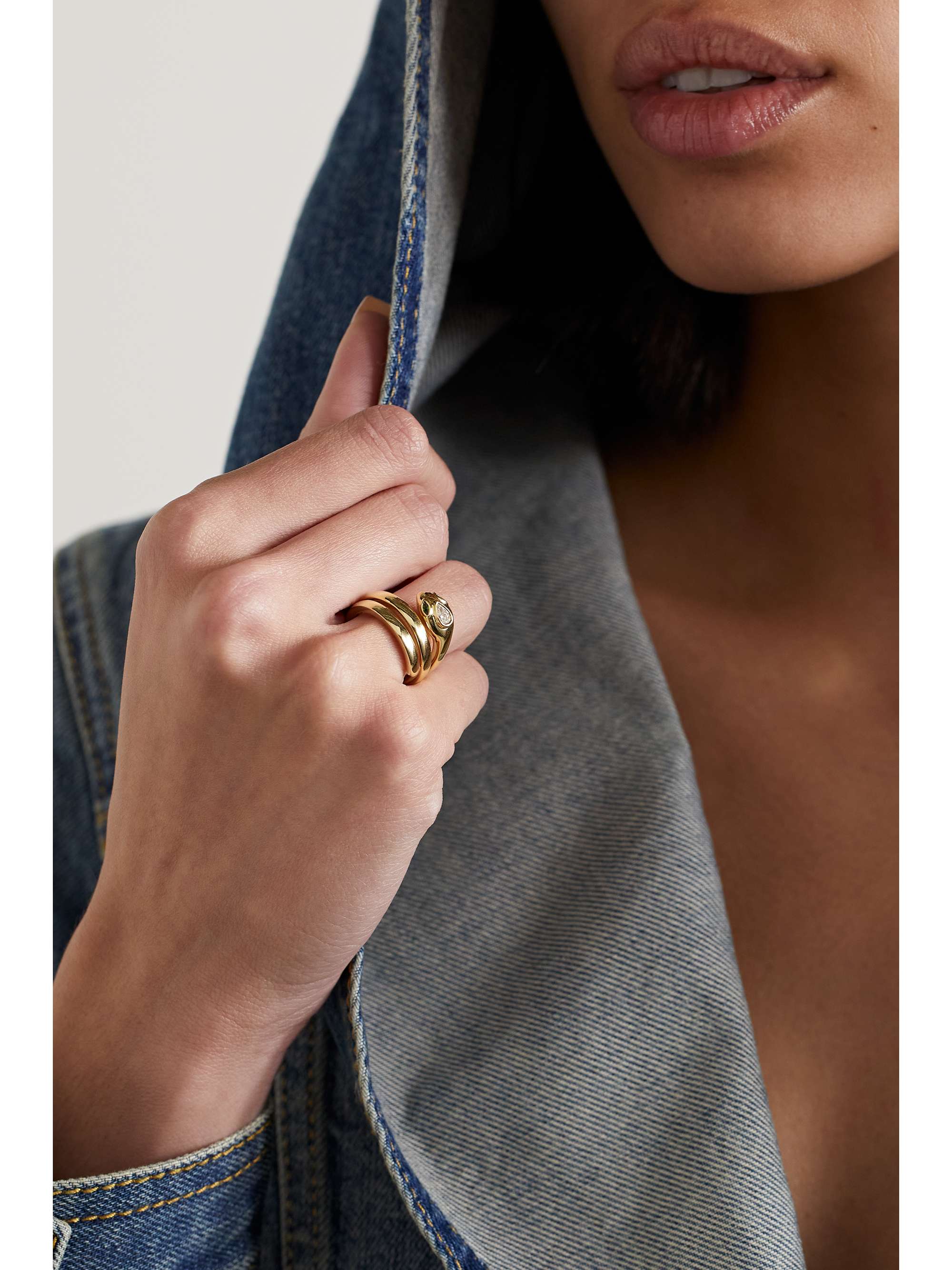 ANITA KO Snake Coil 18-karat gold, diamond and emerald pinky ring