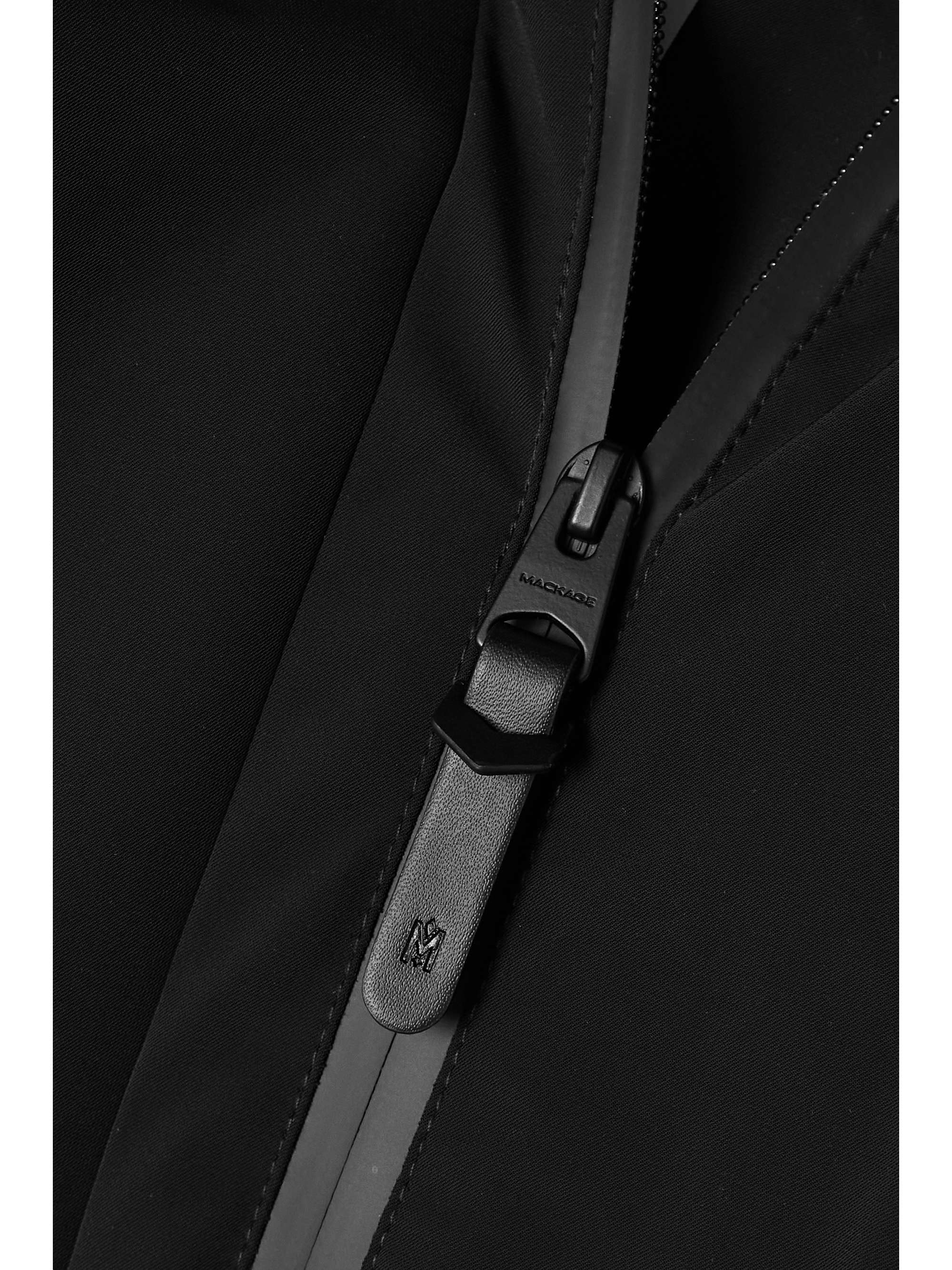 MACKAGE 