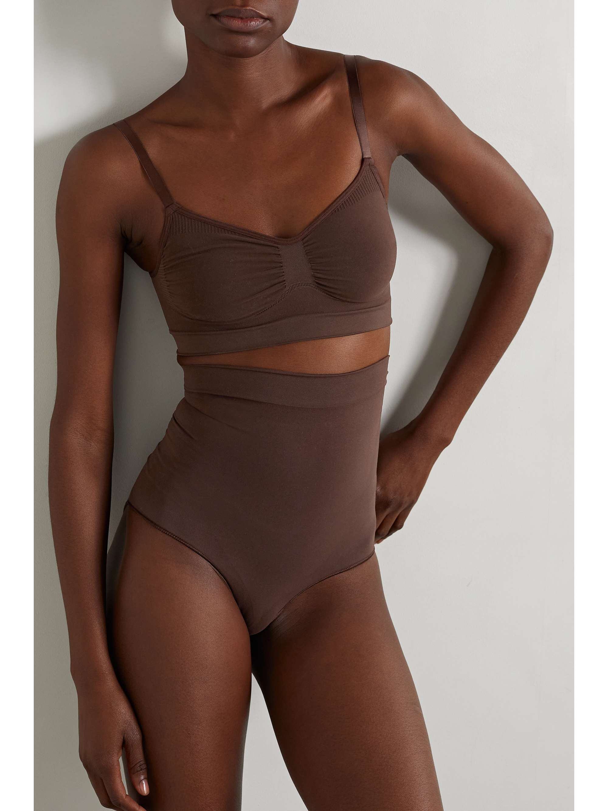 SKIMS Seamless Sculpt Sculpting bra Cocoa NETAPORTER