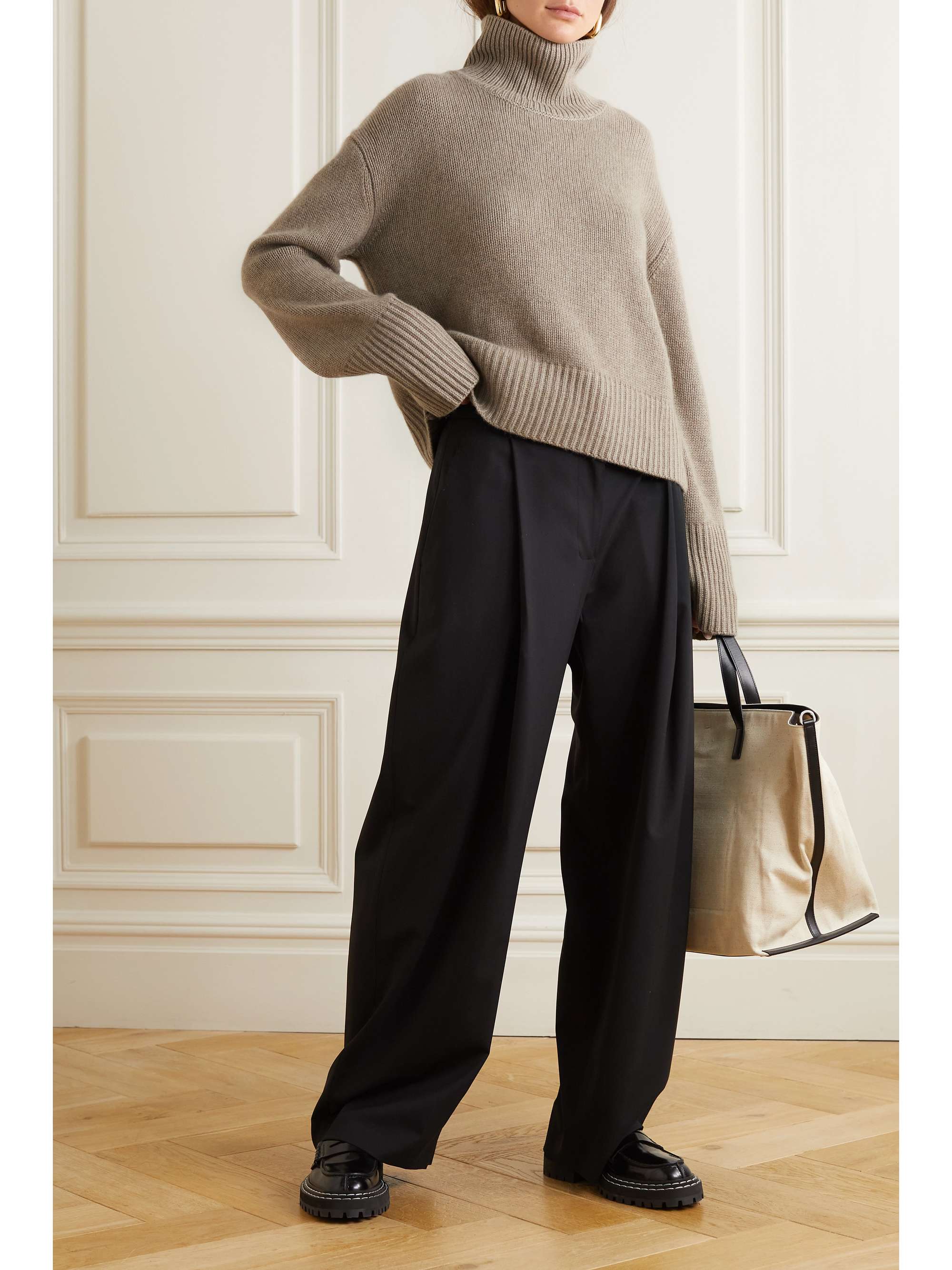 LISA YANG Fleur cashmere turtleneck sweater