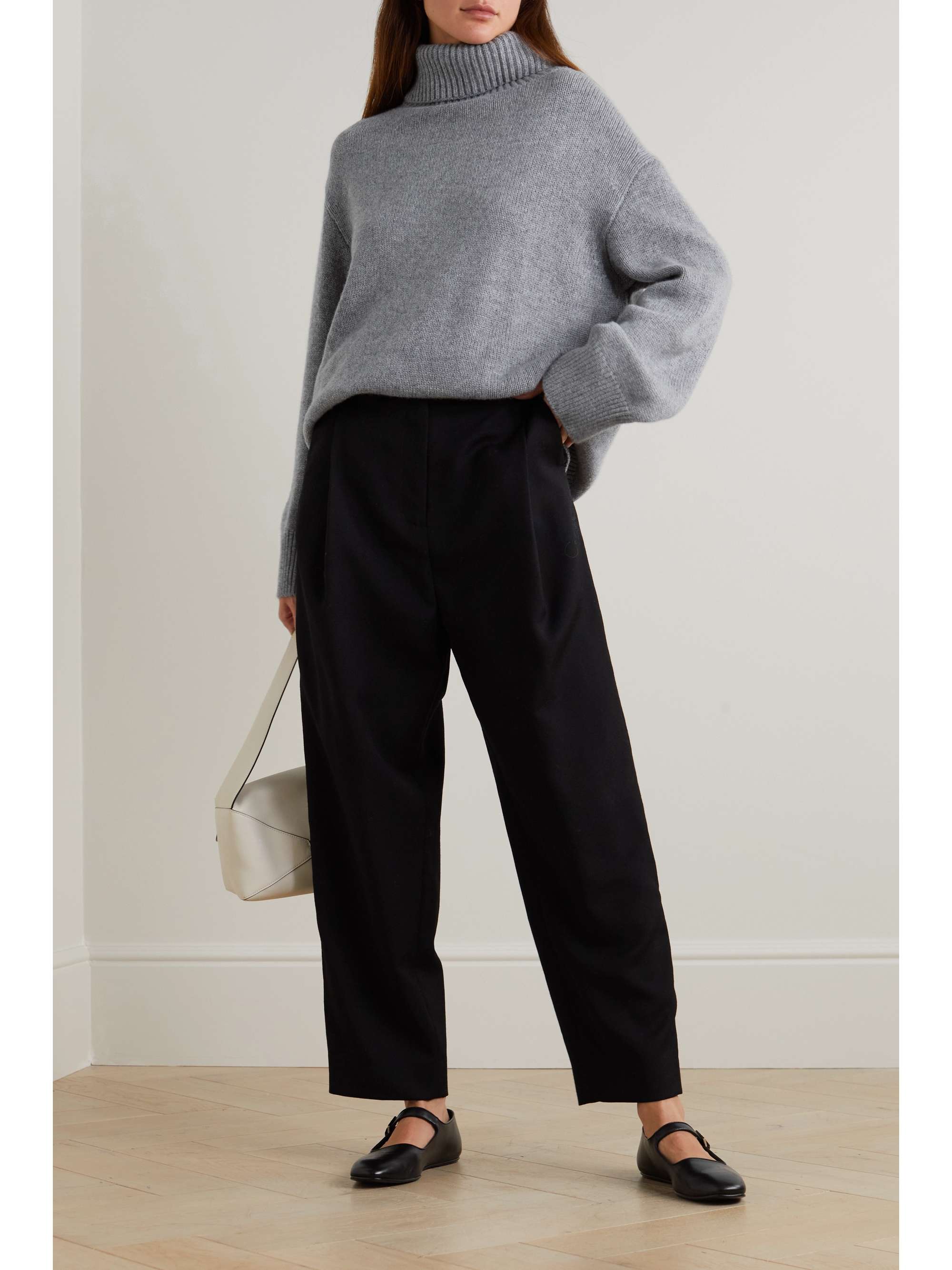 Gray Holly cashmere turtleneck sweater 