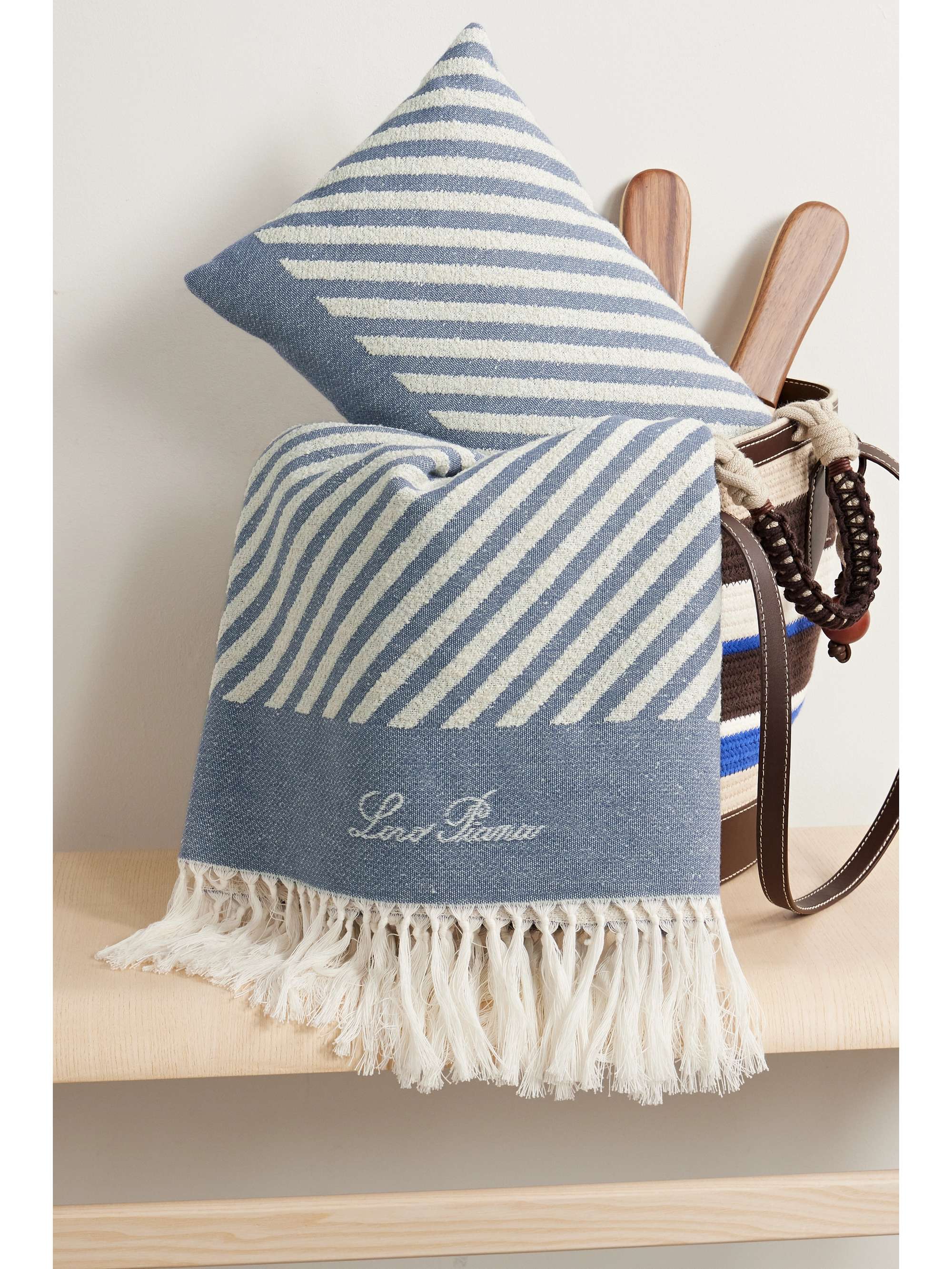 Splendor stripe sales bath towel