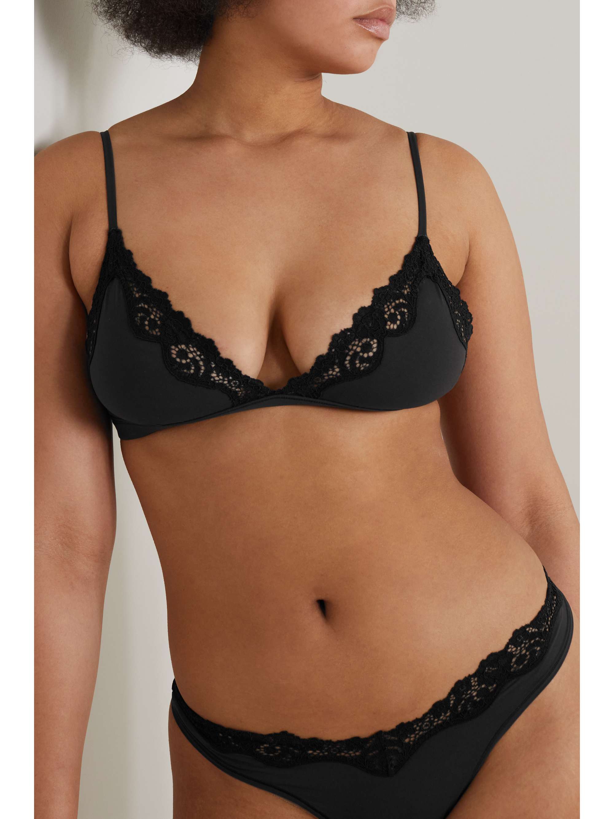 Track Skims Lace Unlined Balconette Bra - Onyx - 34 - B at Skims