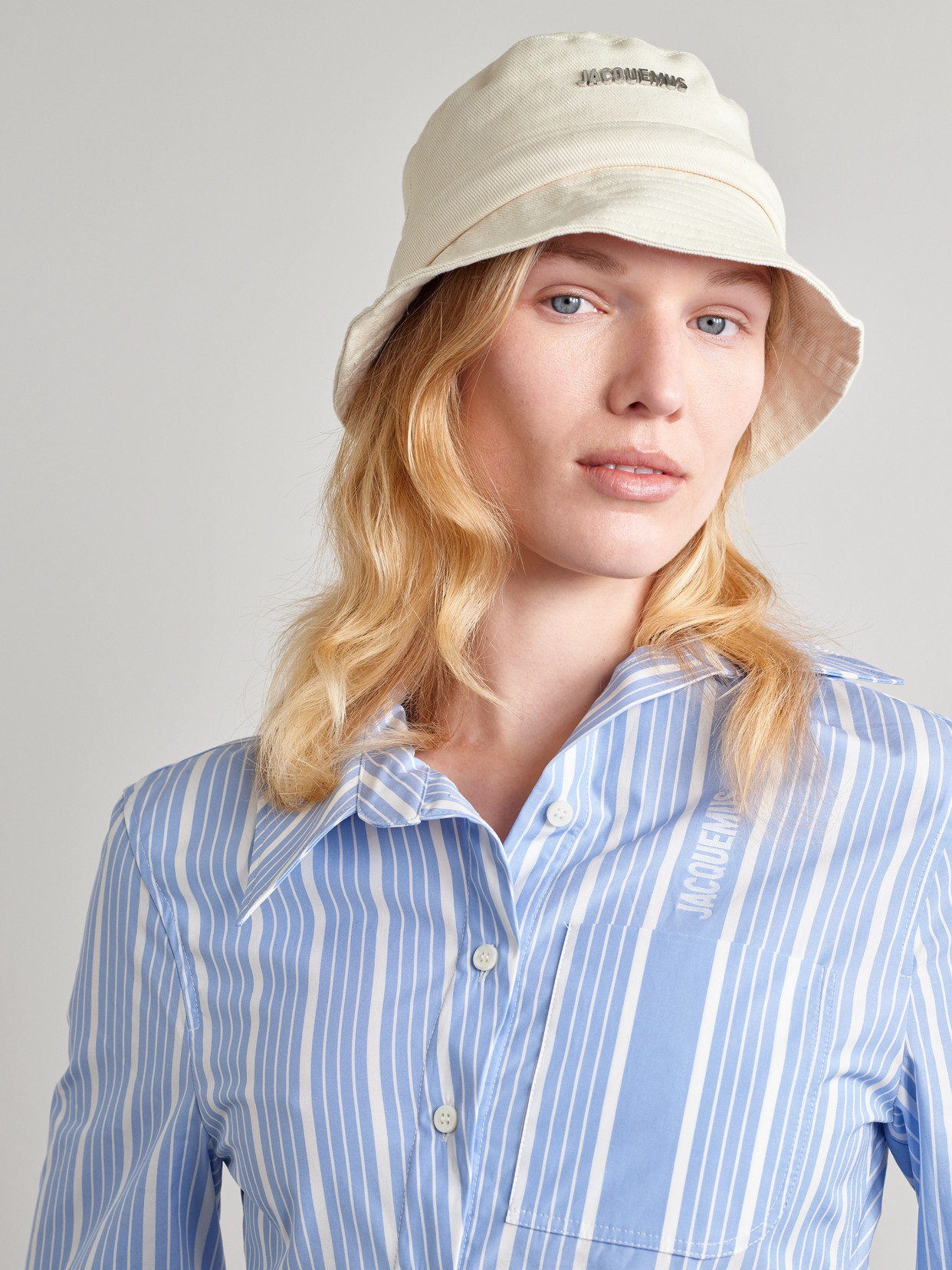 Jacquemus Le Bob Gadjo In Off-white