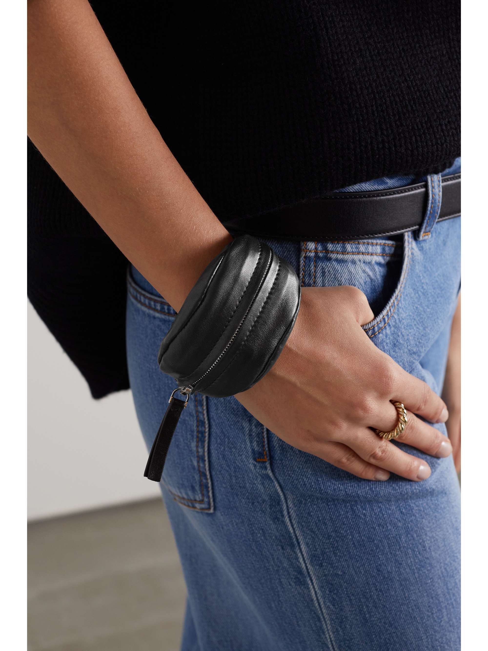 THE ROW Ruched leather coin purse