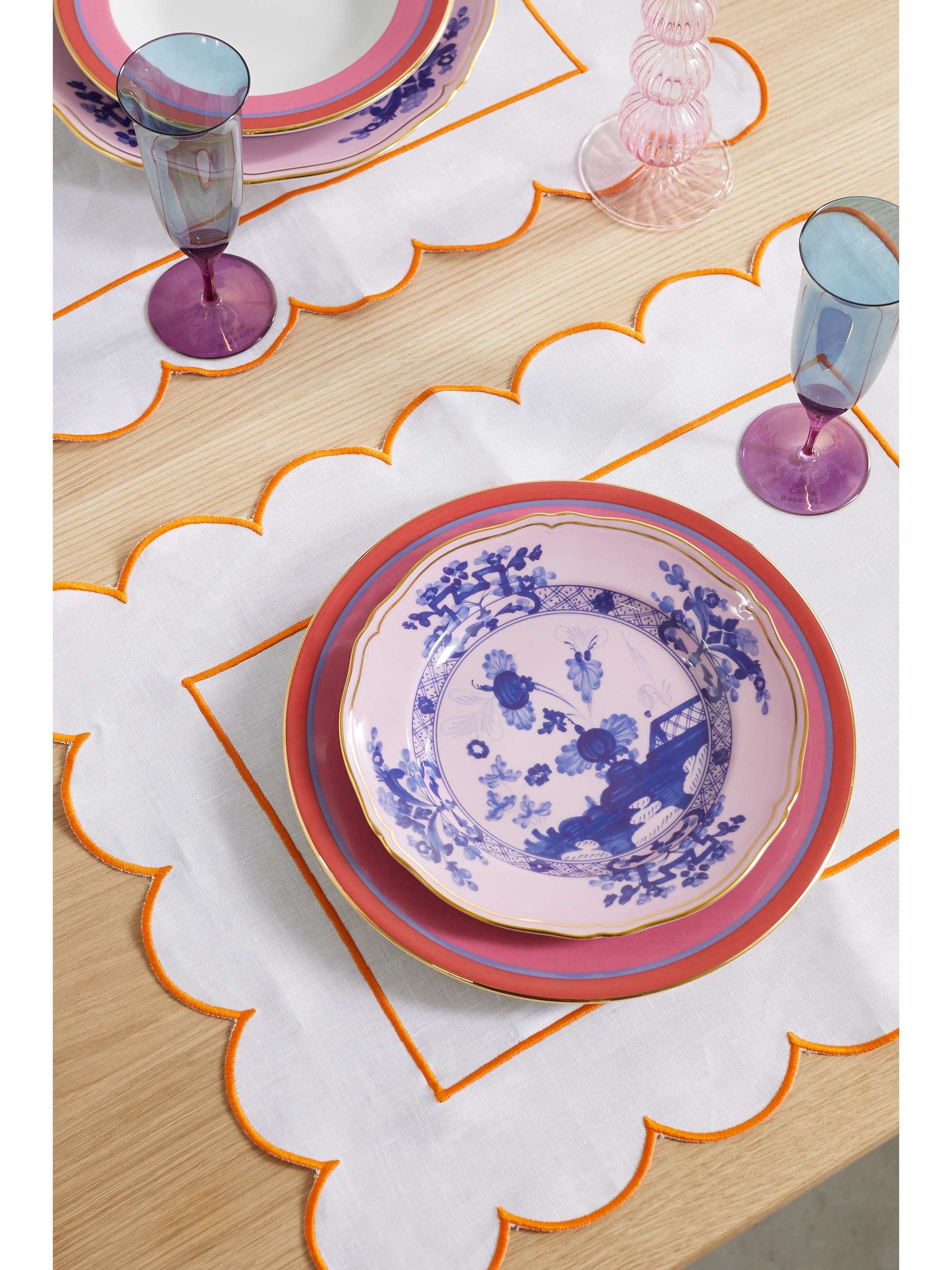 ANGELA WICKSTEAD Diletta set of four scalloped embroidered linen placemats