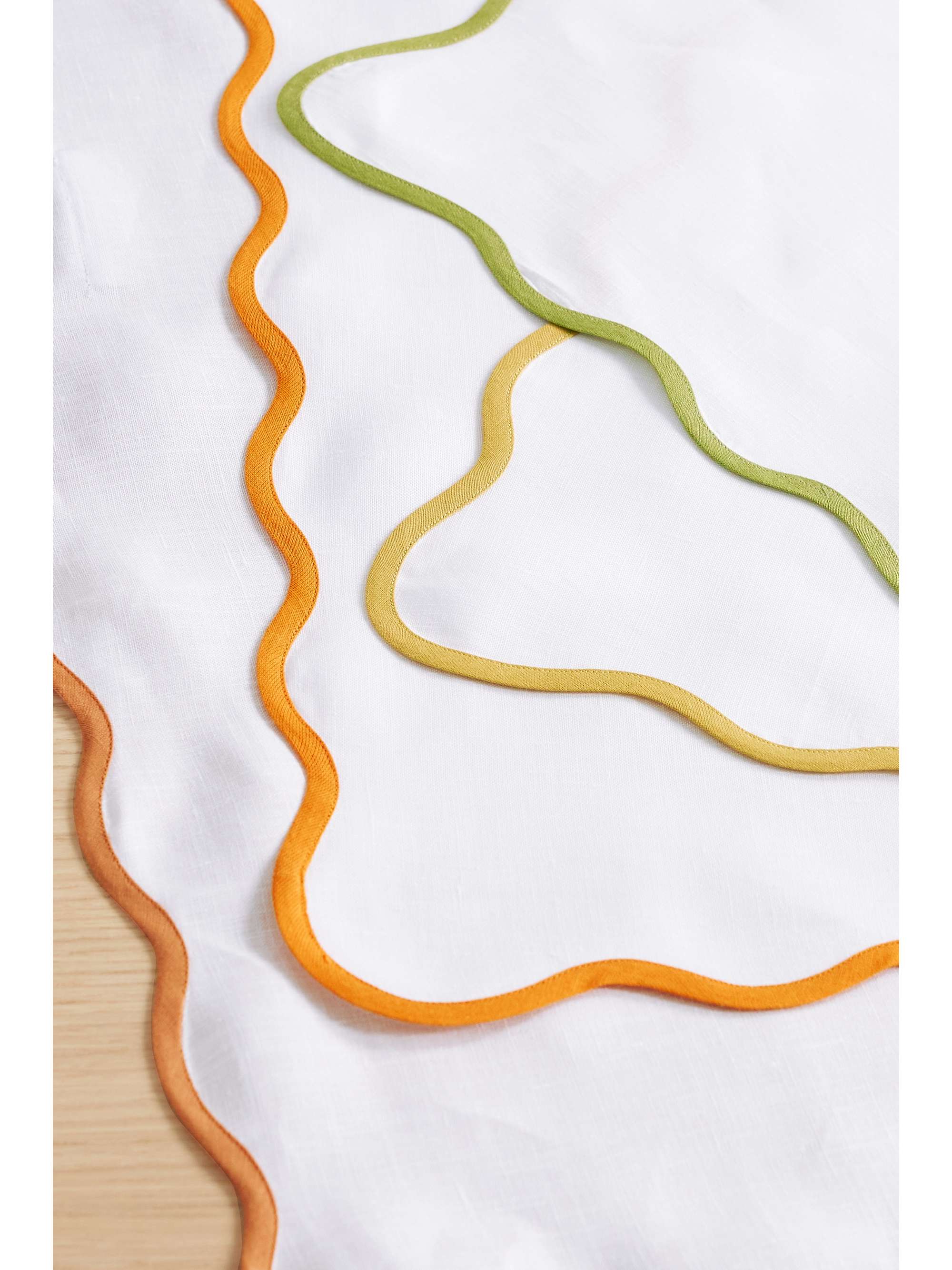 ANGELA WICKSTEAD Chiara set of four scalloped embroidered linen napkins