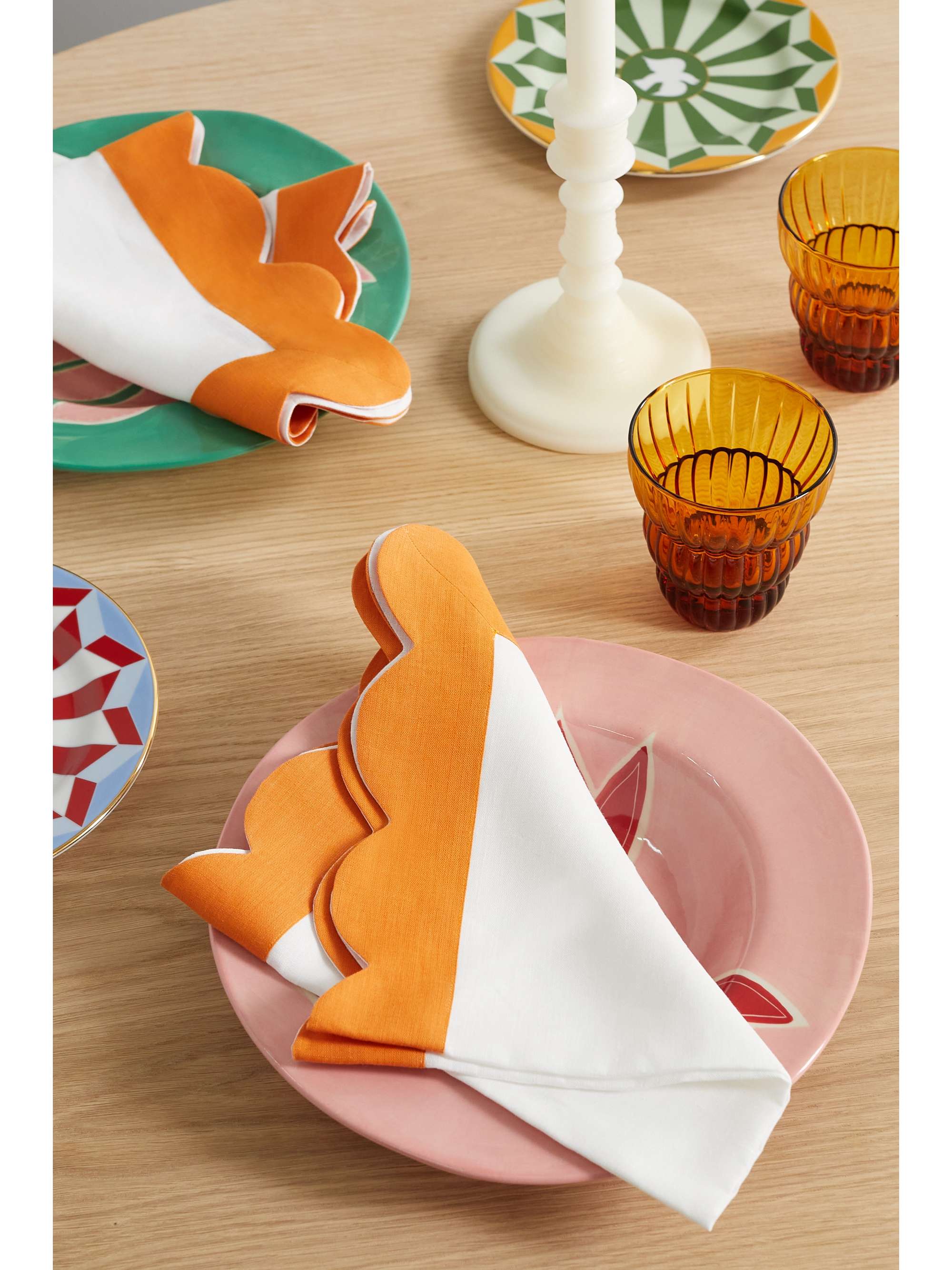 ANGELA WICKSTEAD Rapallo set of four scalloped linen napkins