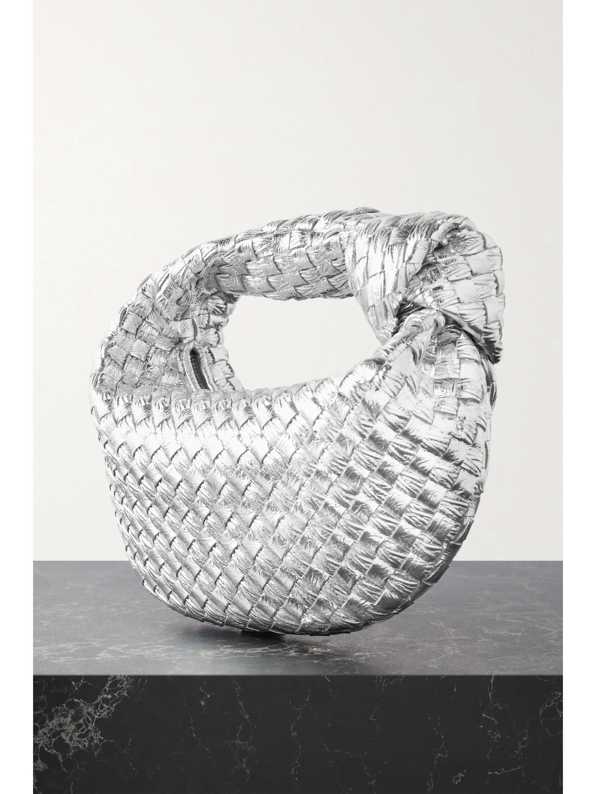 BOTTEGA VENETA Jodie 结饰 Intrecciato 皮革迷你手提包