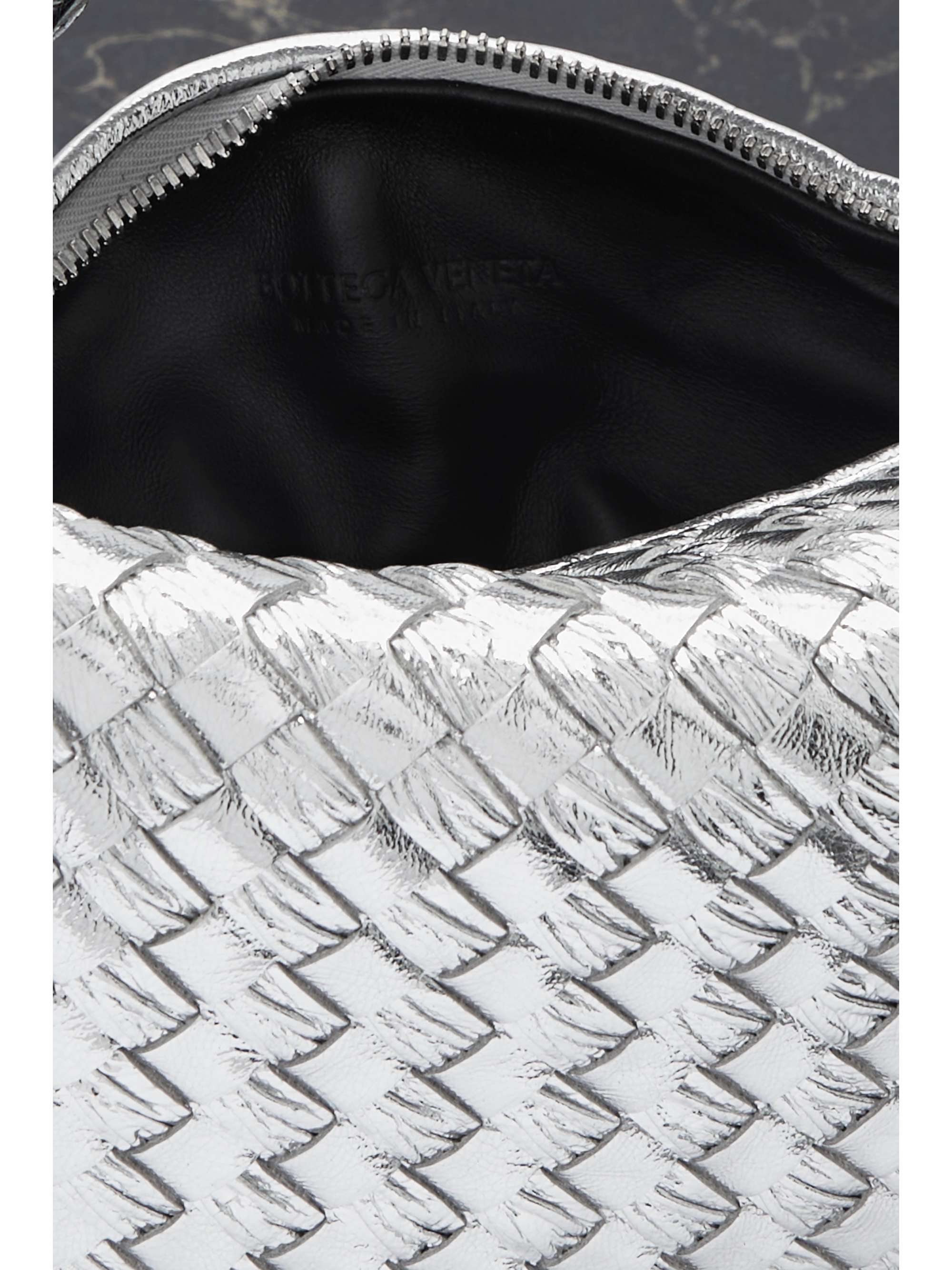 BOTTEGA VENETA Jodie 结饰 Intrecciato 皮革迷你手提包