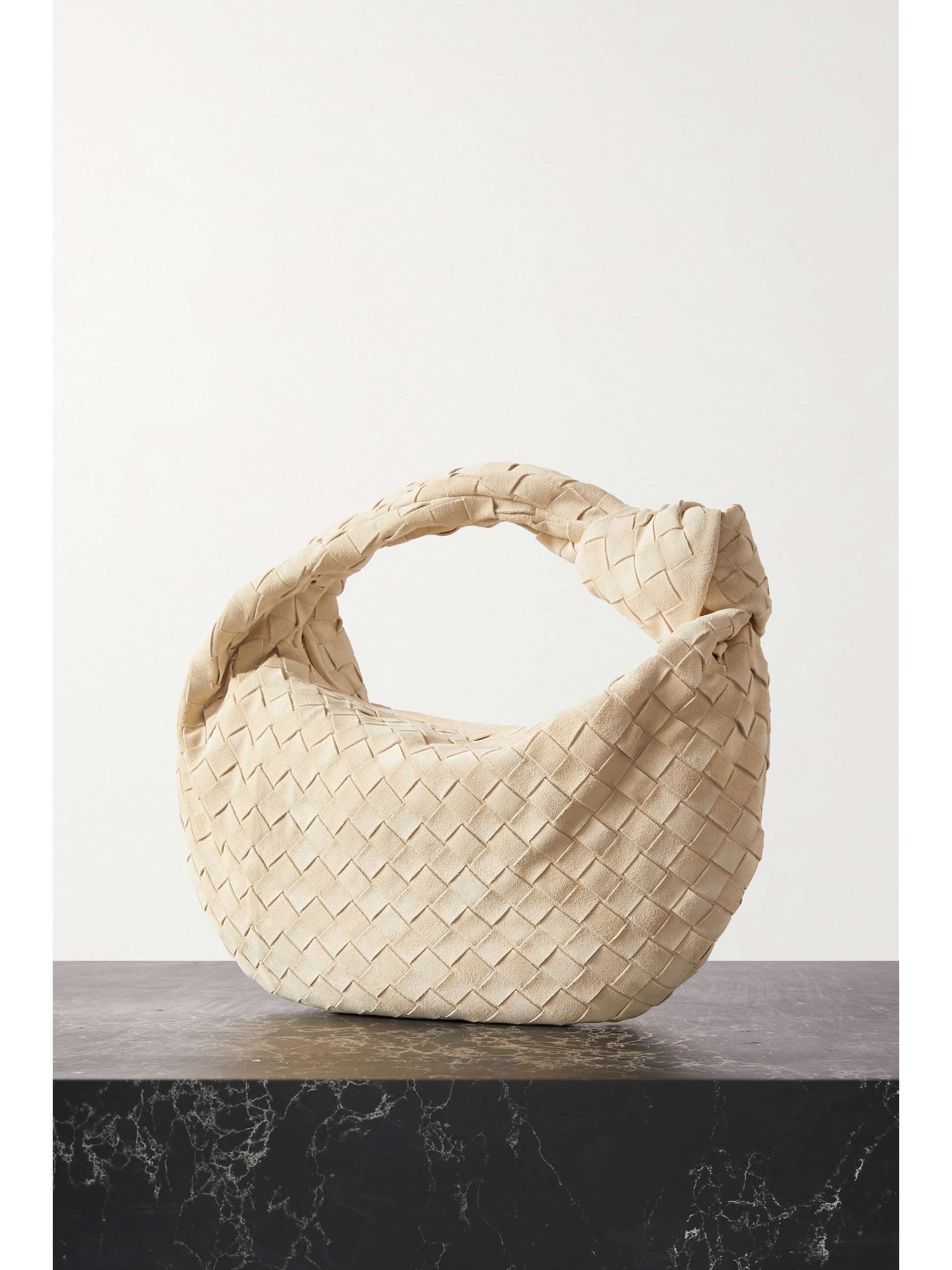 BOTTEGA VENETA Jodie Teen Tote aus Intrecciato-Leder mit Knoten
