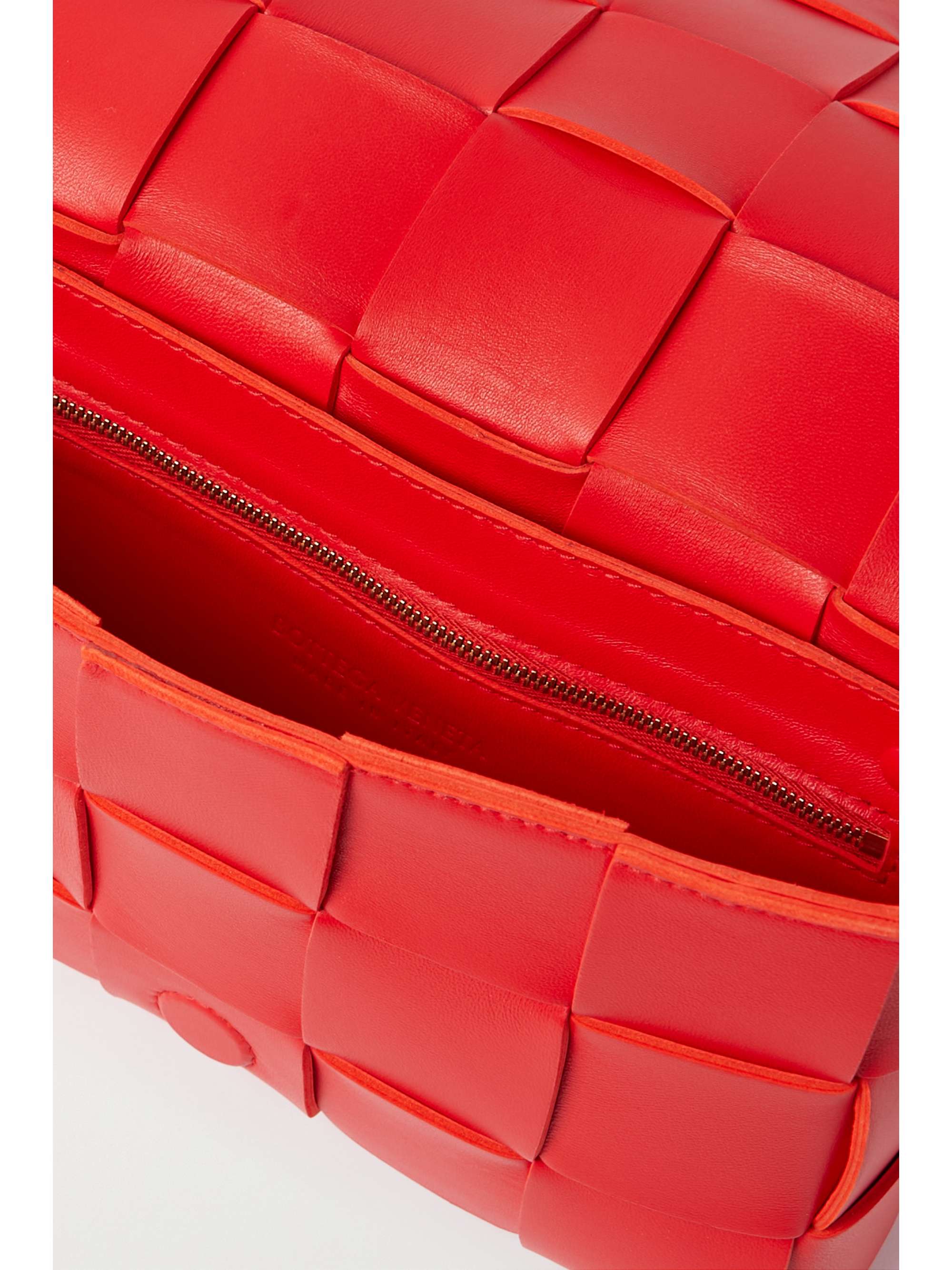 BOTTEGA VENETA Cassette intrecciato leather shoulder bag