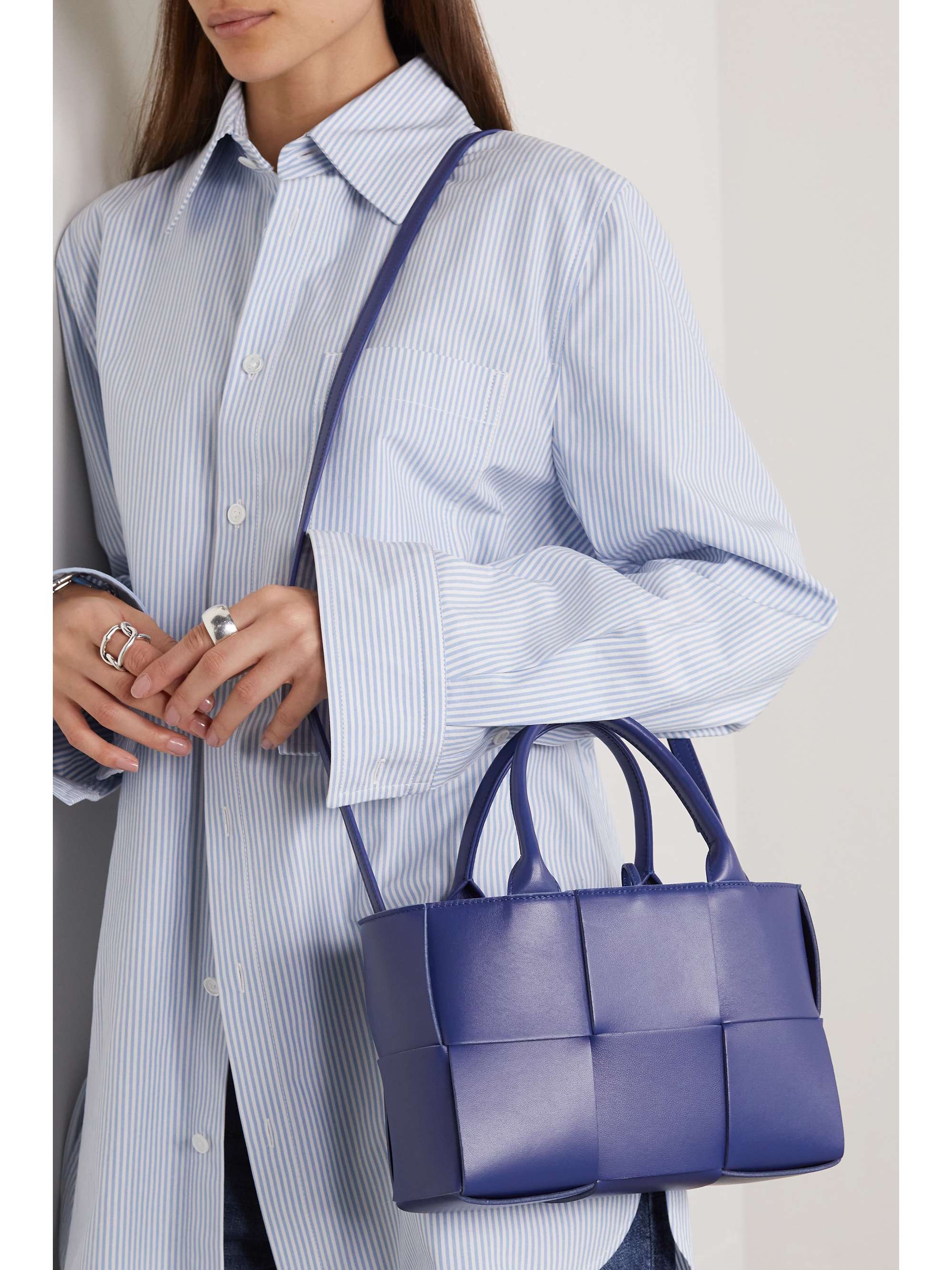 BOTTEGA VENETA Arco mini intrecciato textured-leather tote
