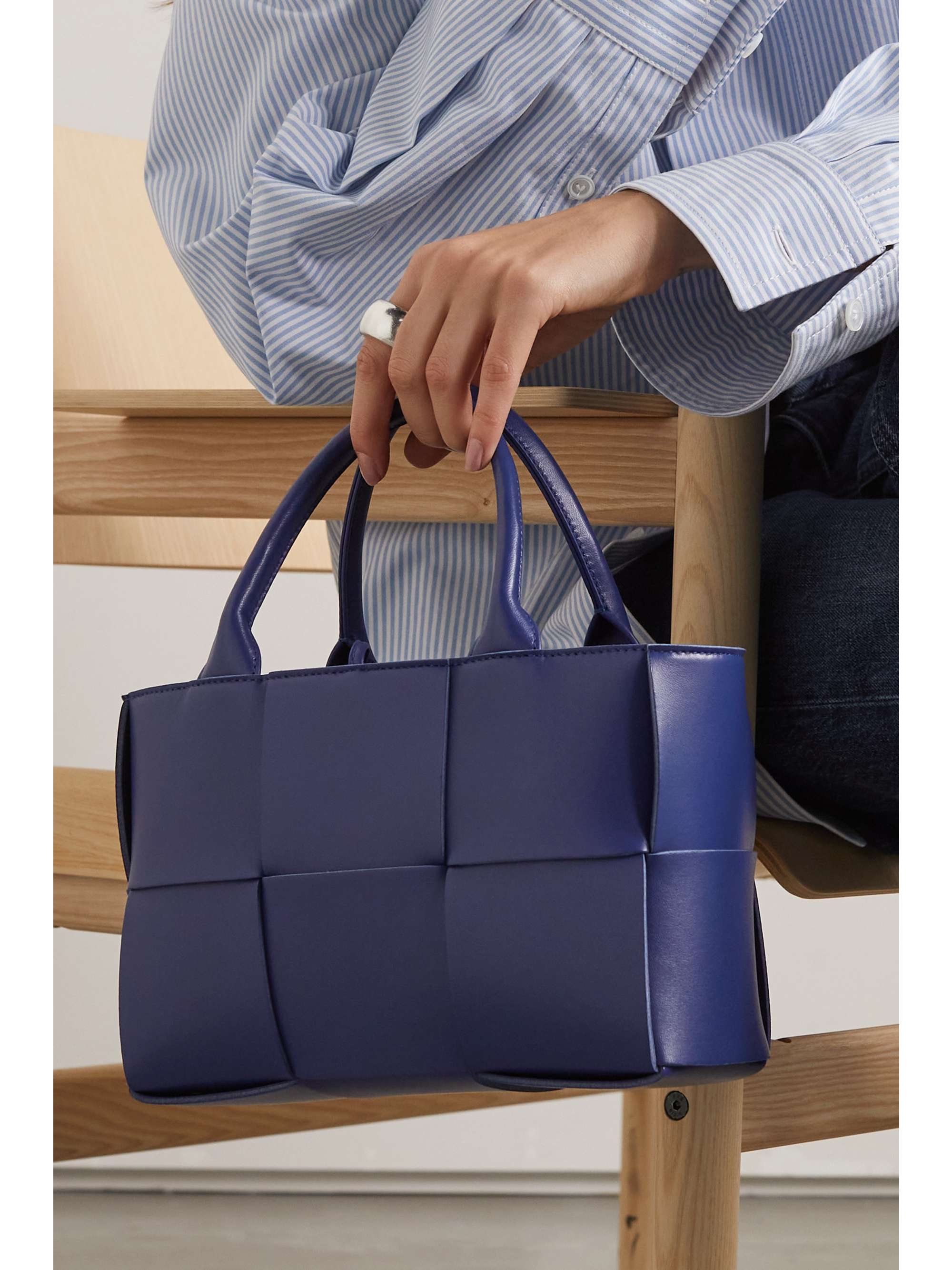 BOTTEGA VENETA Arco mini intrecciato textured-leather tote