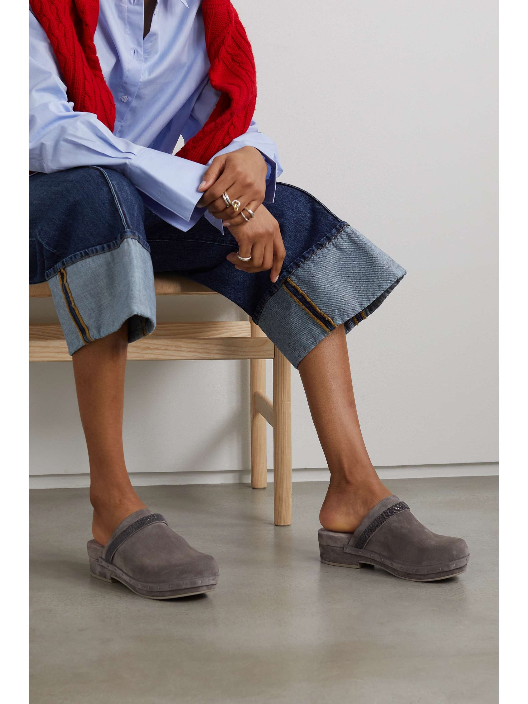 BRUNELLO CUCINELLI Clogs aus Veloursleder mit Zierperlen