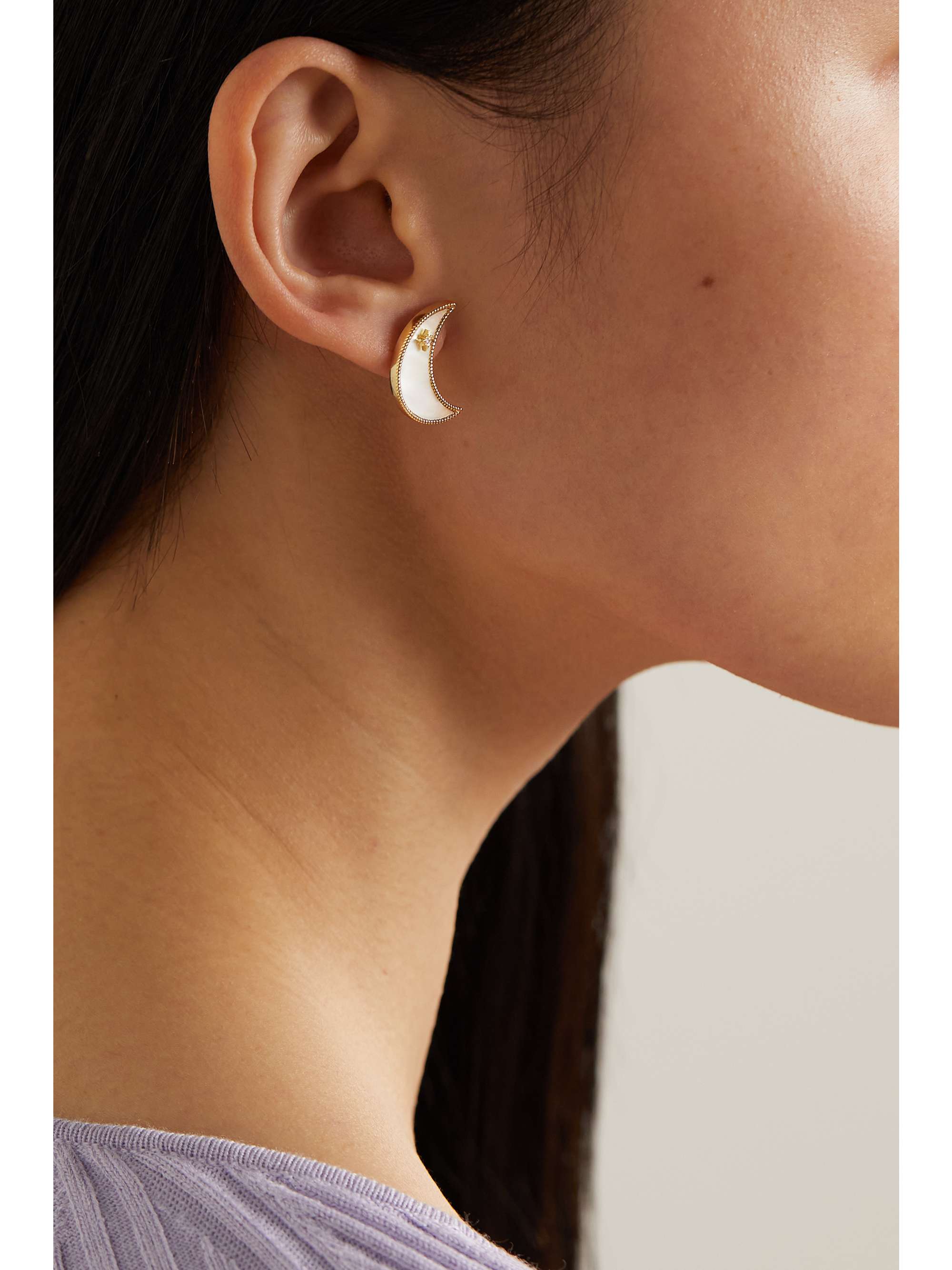 YVONNE LÉON 9-karat gold, mother-of-pearl and diamond single earring