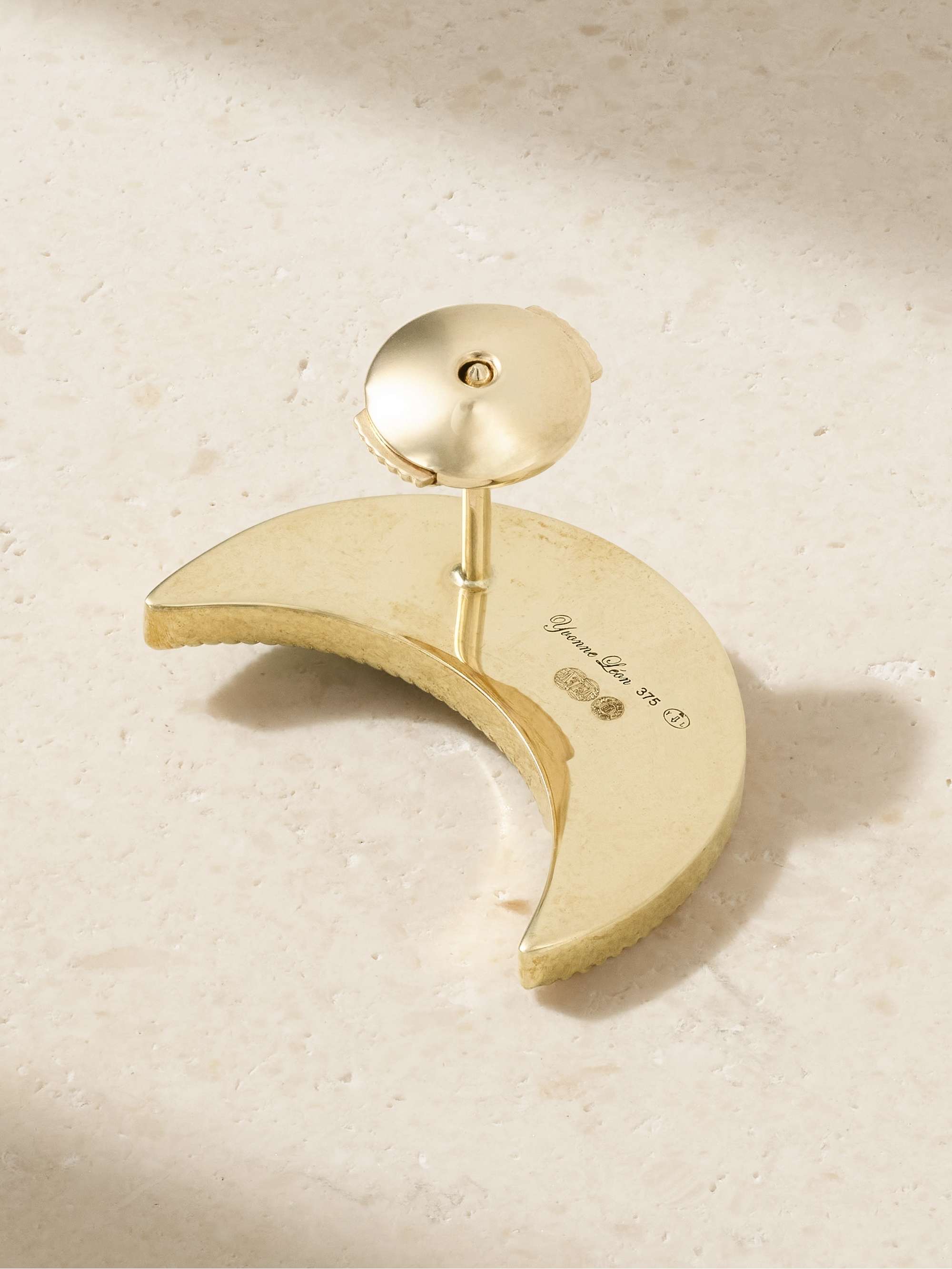 YVONNE LÉON 9-karat gold, mother-of-pearl and diamond single earring