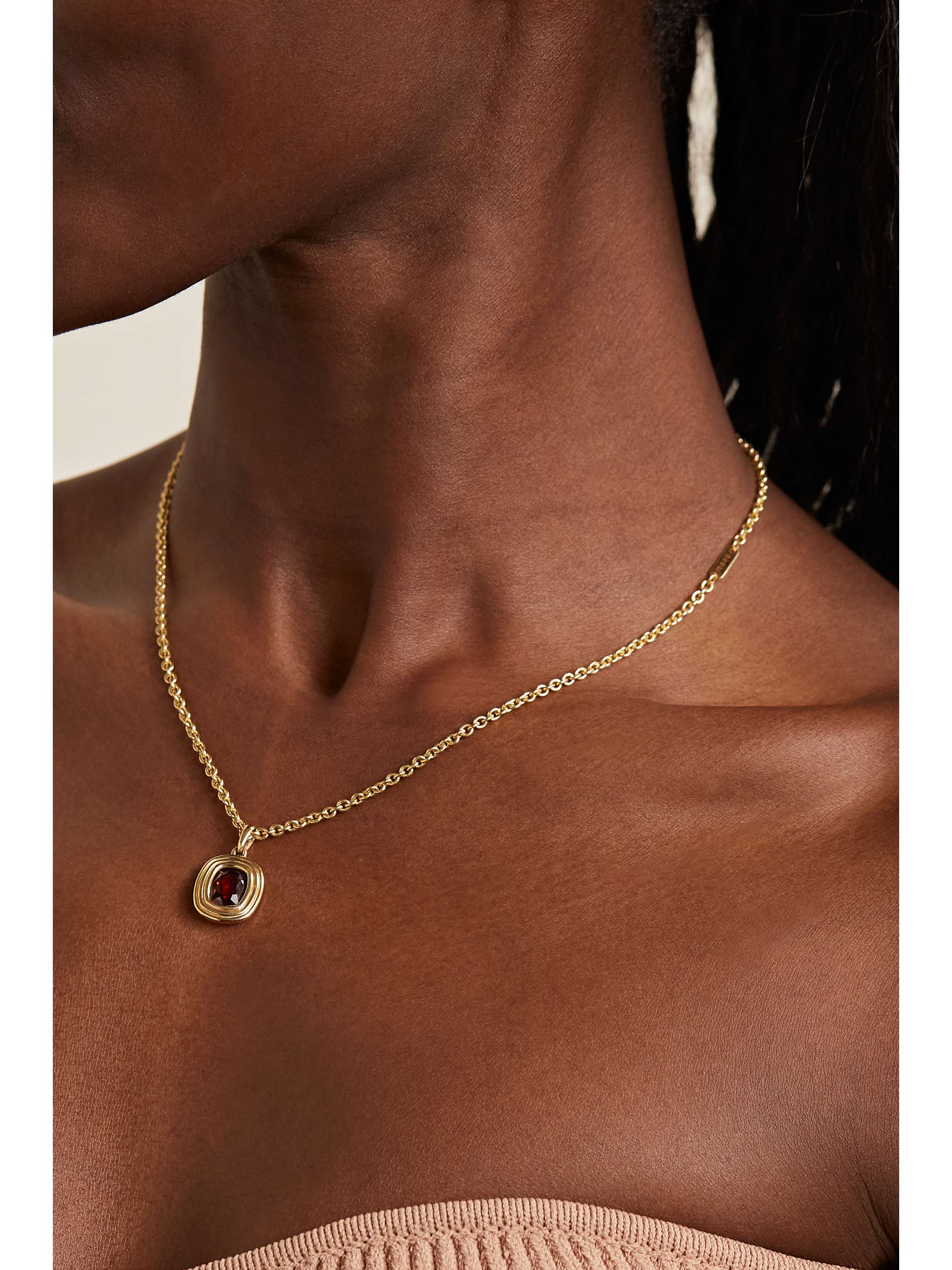 MAOR Equinox Small Kette aus 18 Karat Gold mit Granat