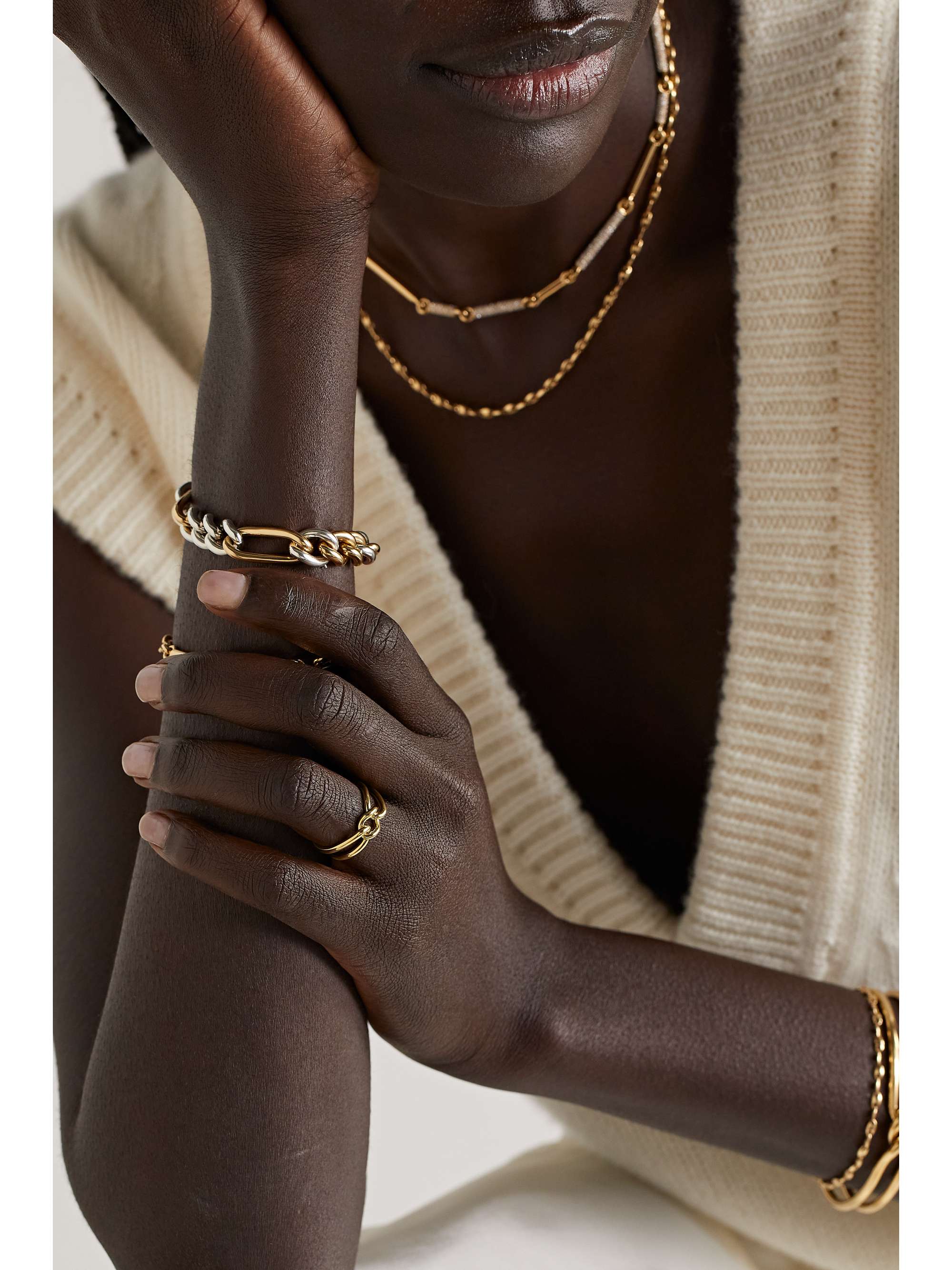 MAOR Unity Ring aus 18 Karat Gold