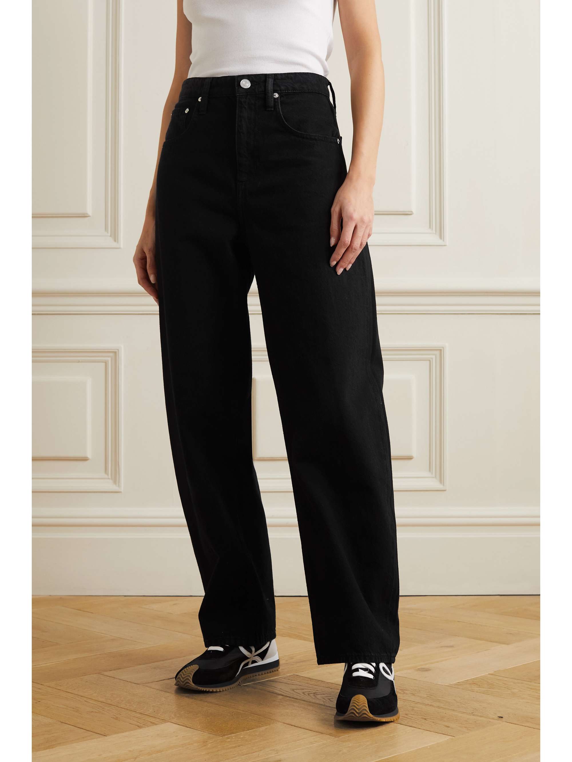 FRAME Barrel highrise tapered jeans NETAPORTER