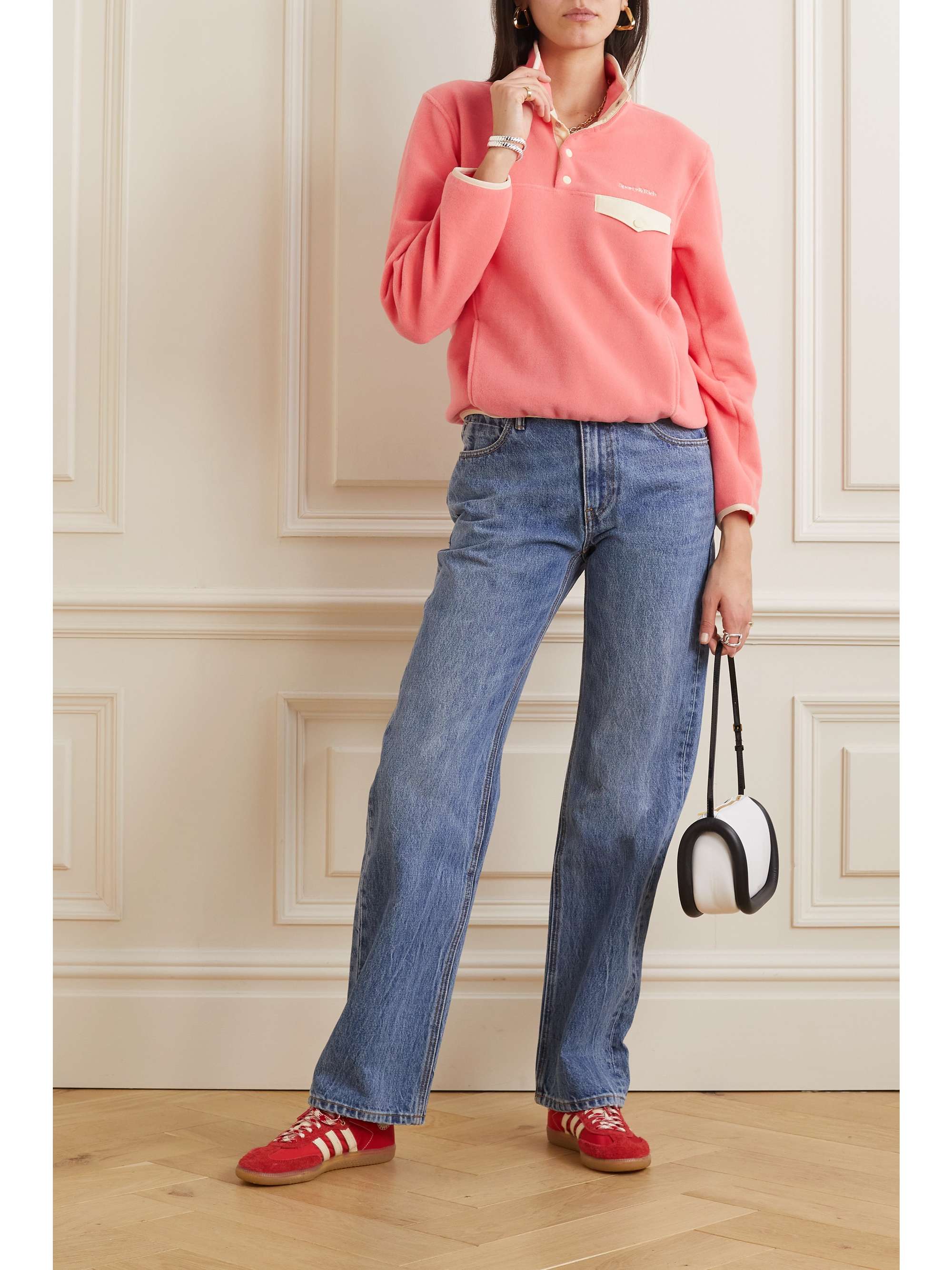 SPORTY & RICH Verkürztes Sweatshirt aus Fleece mit Shell-Besätzen und Stickerei