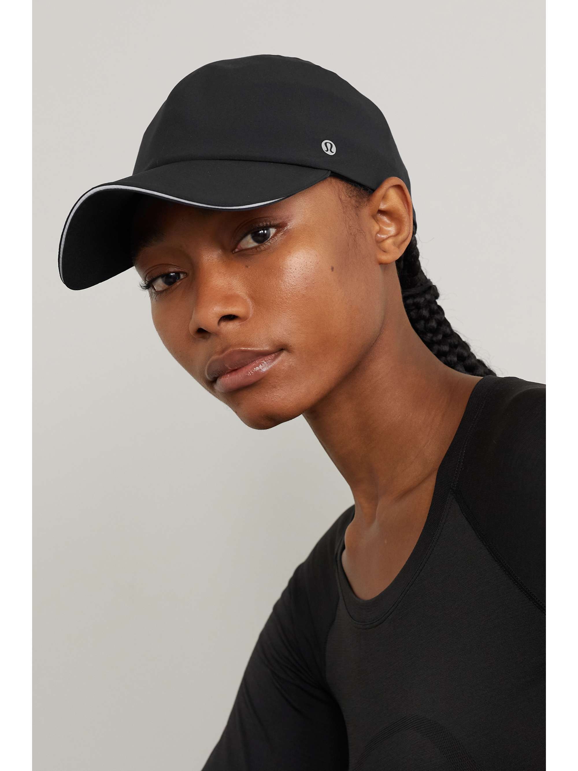 Lululemon black hat on sale