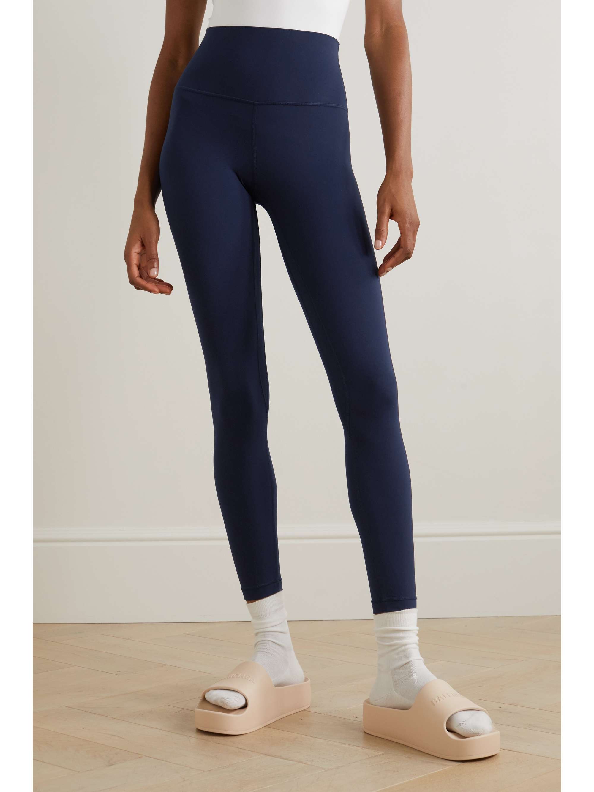 LULULEMON 
