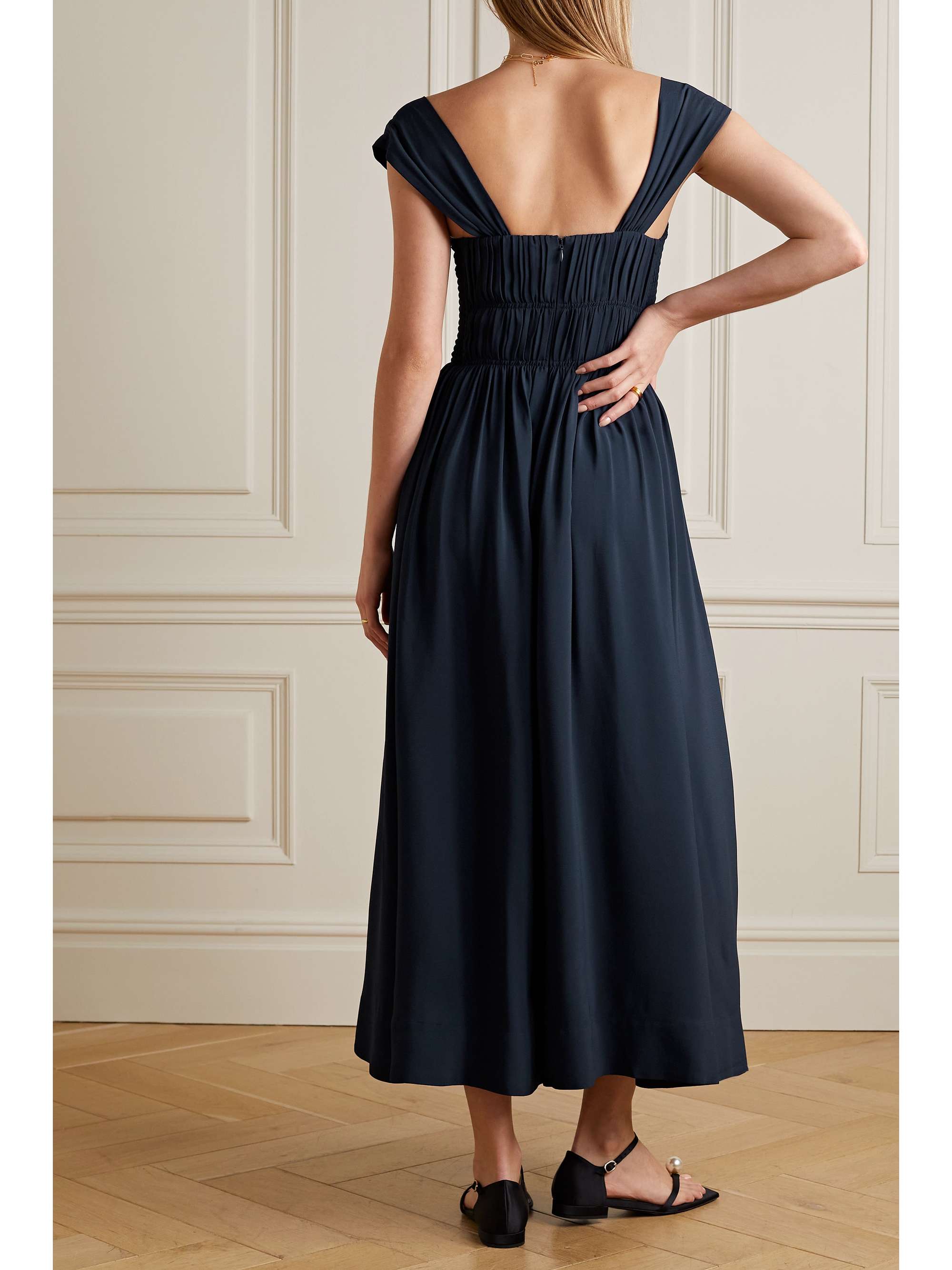 LA LIGNE Gathered crepe midi dress