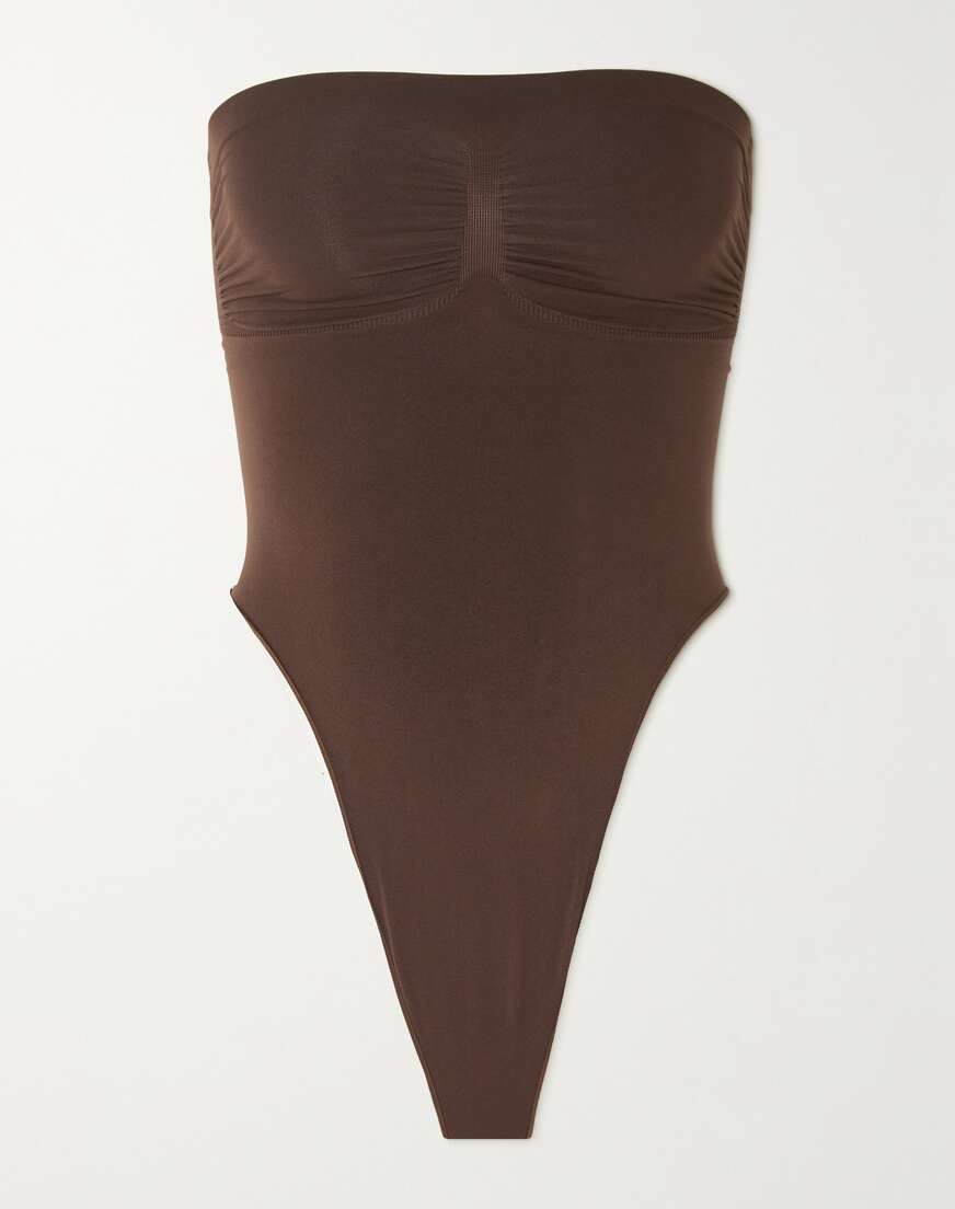 Skims Seamless Sculpt Strapless Thong Bodysuit - Cocoa
